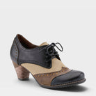 L'Artiste Bardot pumps in Navy, front view