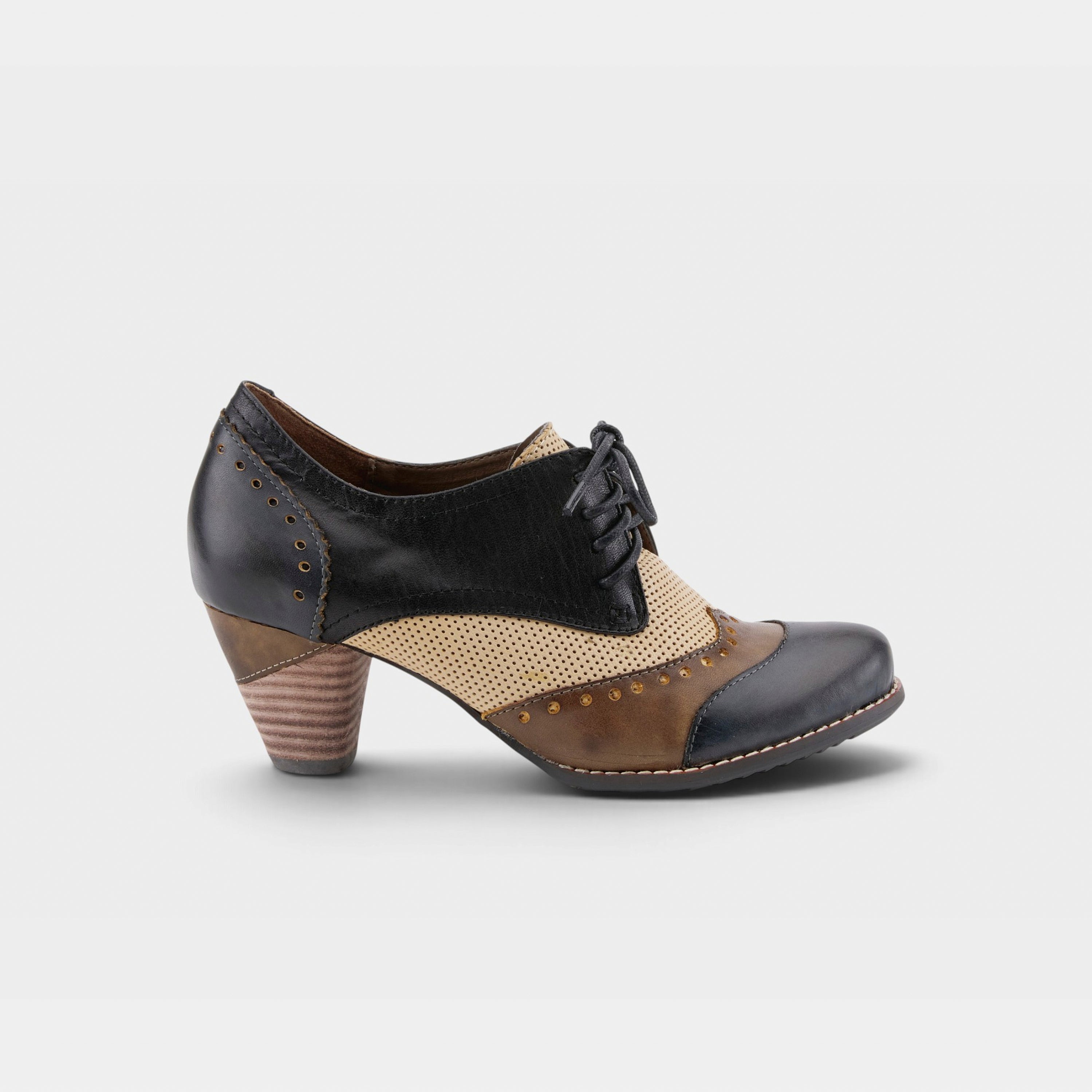 L'Artiste Bardot pumps in Navy, hero view