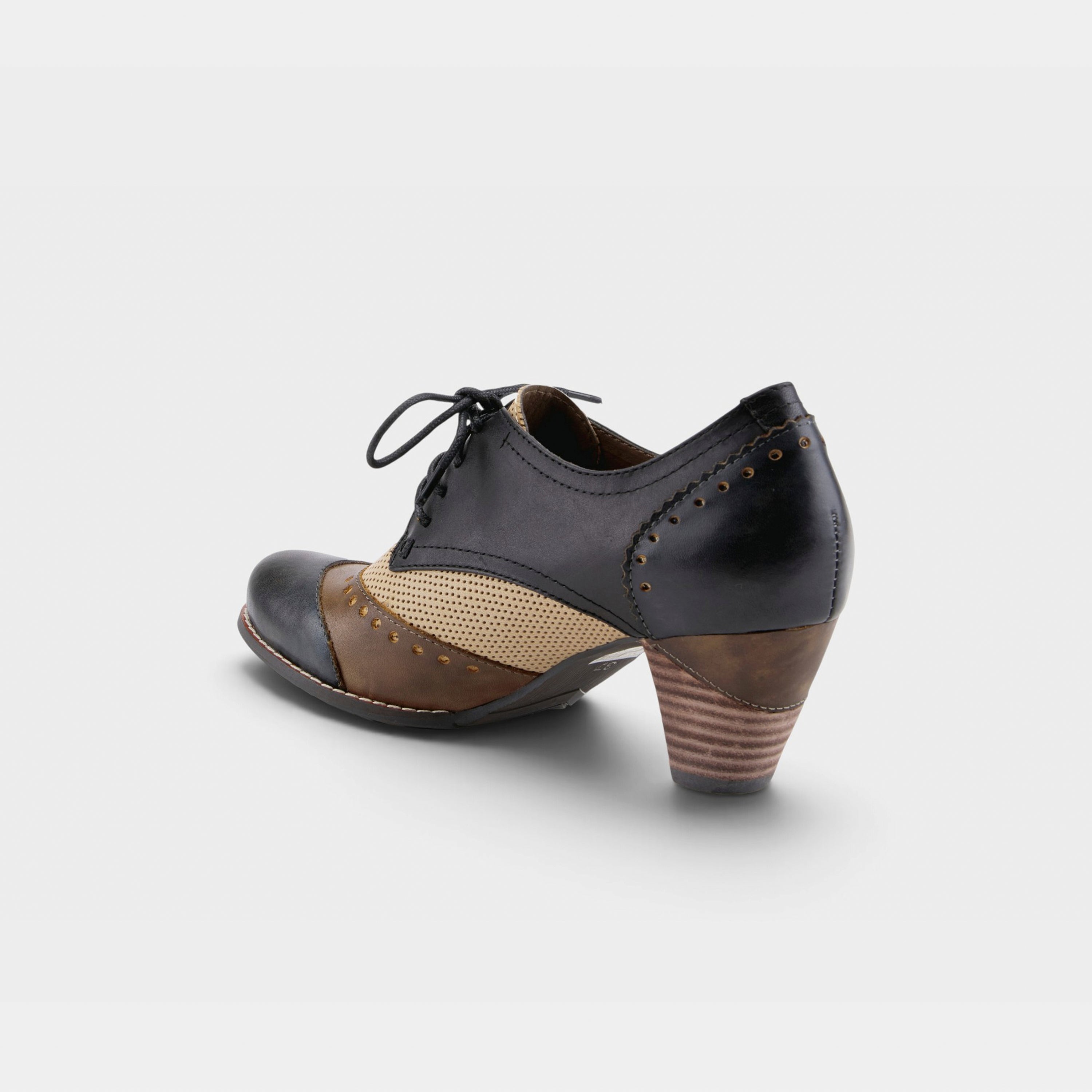 L'Artiste Bardot pumps in Navy, alternate angle view