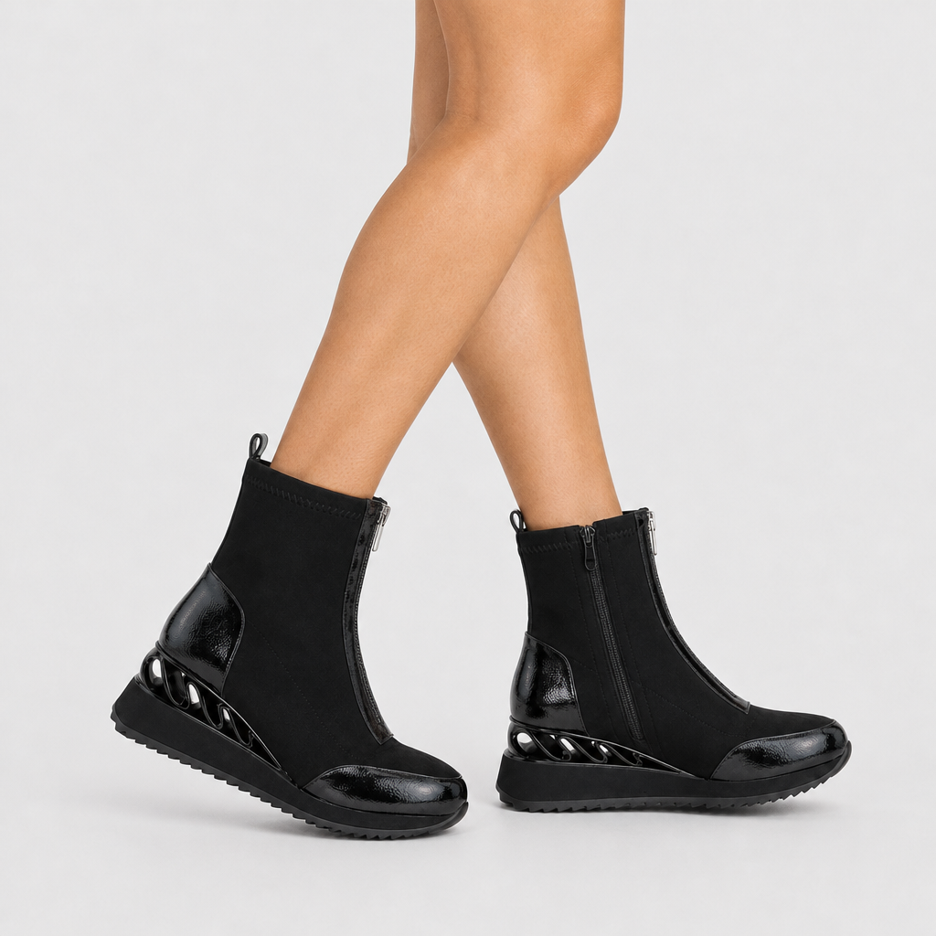 Azura – BeanieCool – BLACK – Boots - on-foot view
