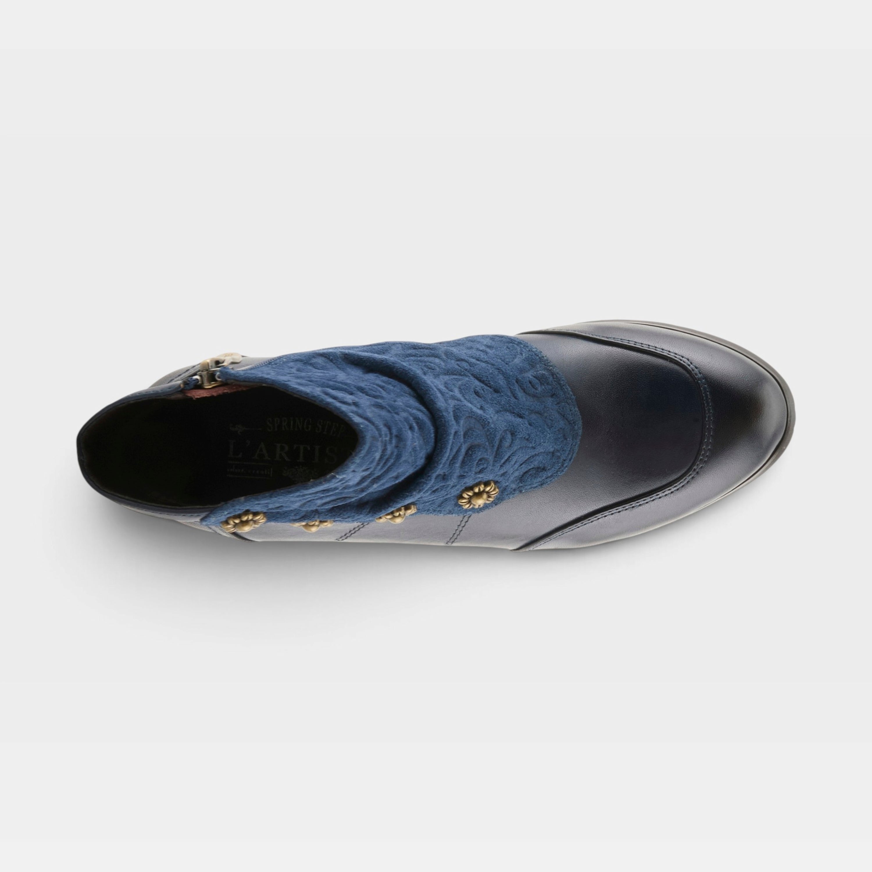 L'Artiste Belgard boots in Navy, top view