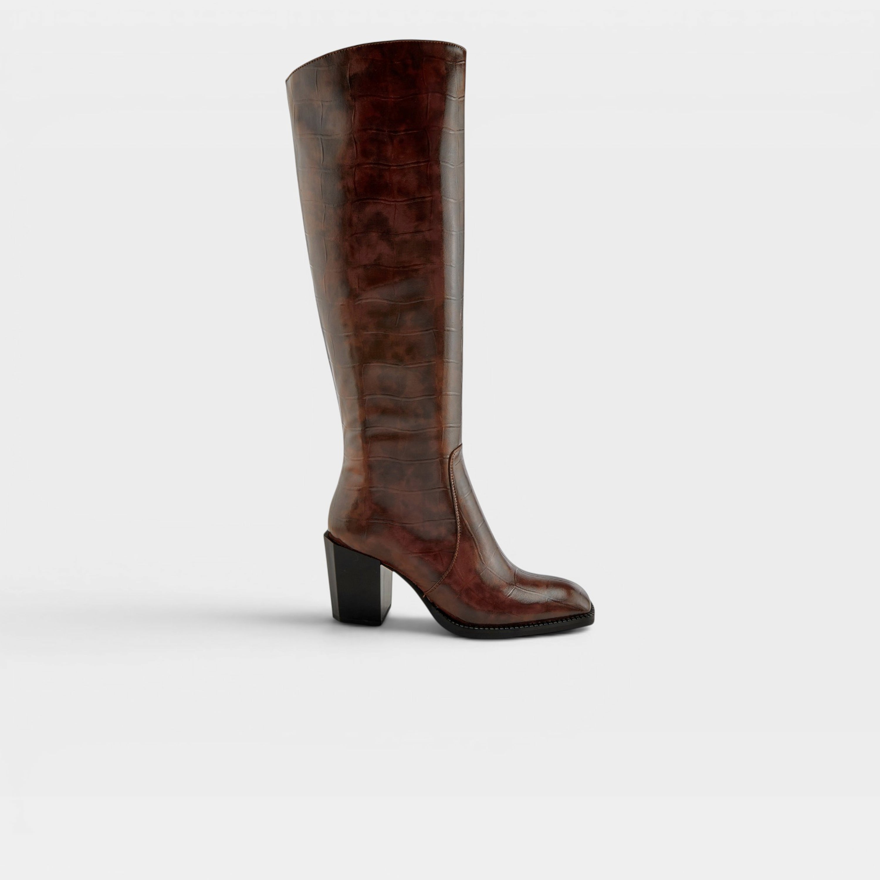 Azura Bestilmihart Brown Boot