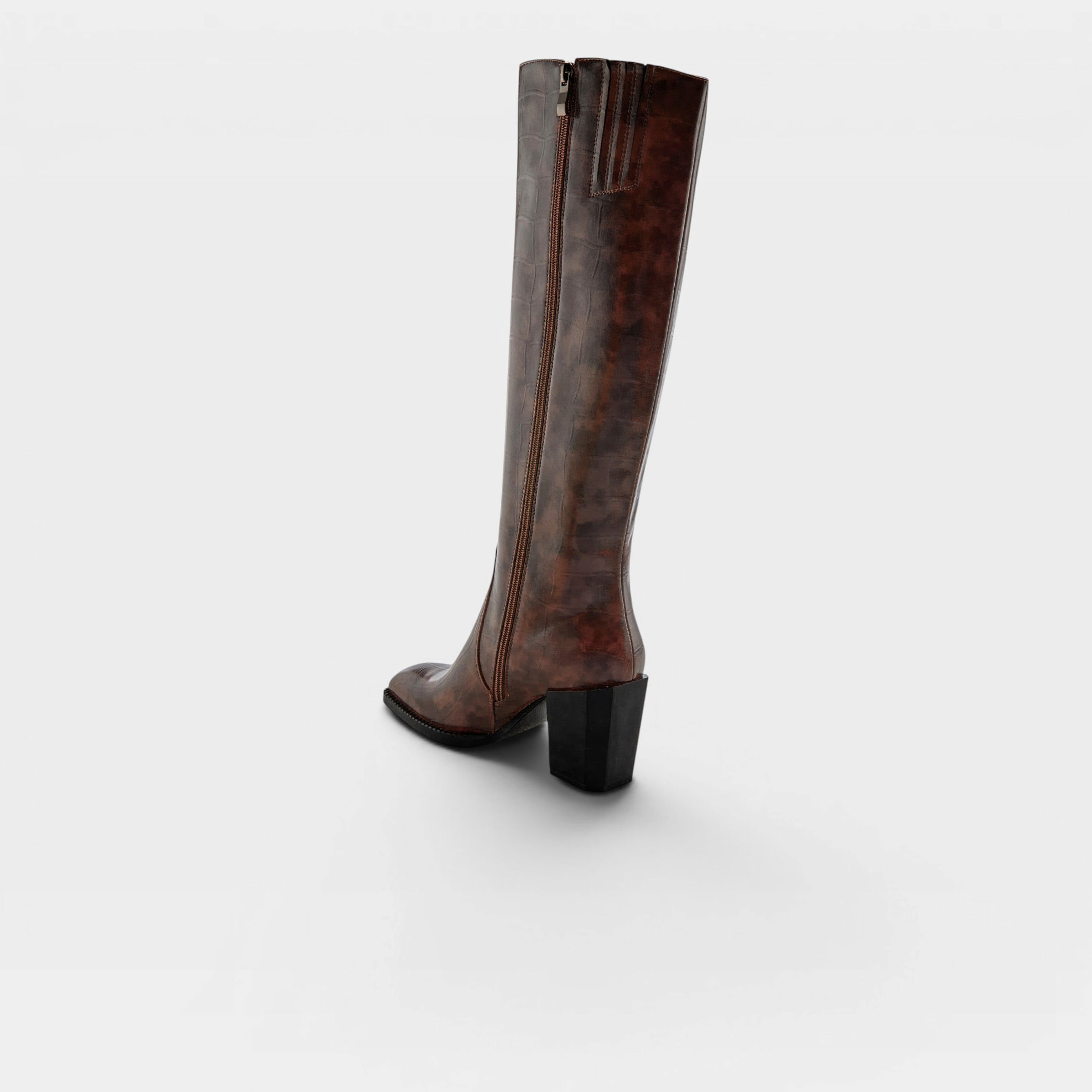 Azura Bestilmihart Brown Boot