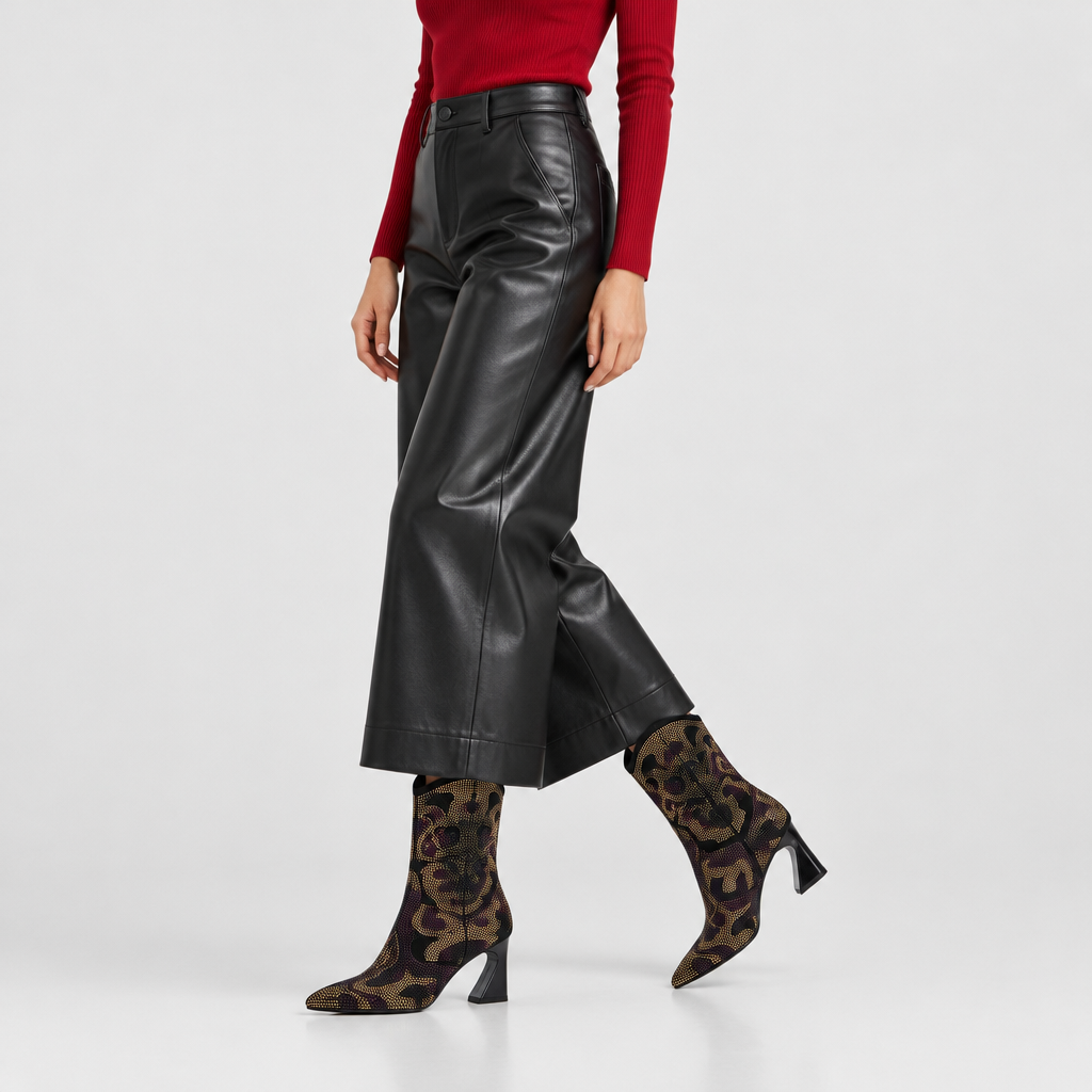 Azura BIGTALK BOOTS – on-foot lifestyle view