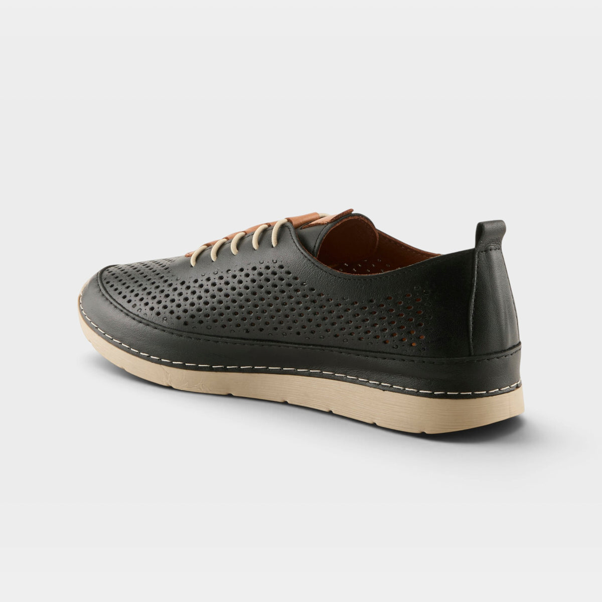 Spring Step Breen Black Fashion Casual Sneaker