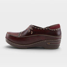 L'Artiste Burbank clogs in Bordeaux, side view