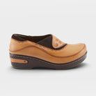 L'Artiste Burbank clogs in Natural, hero view