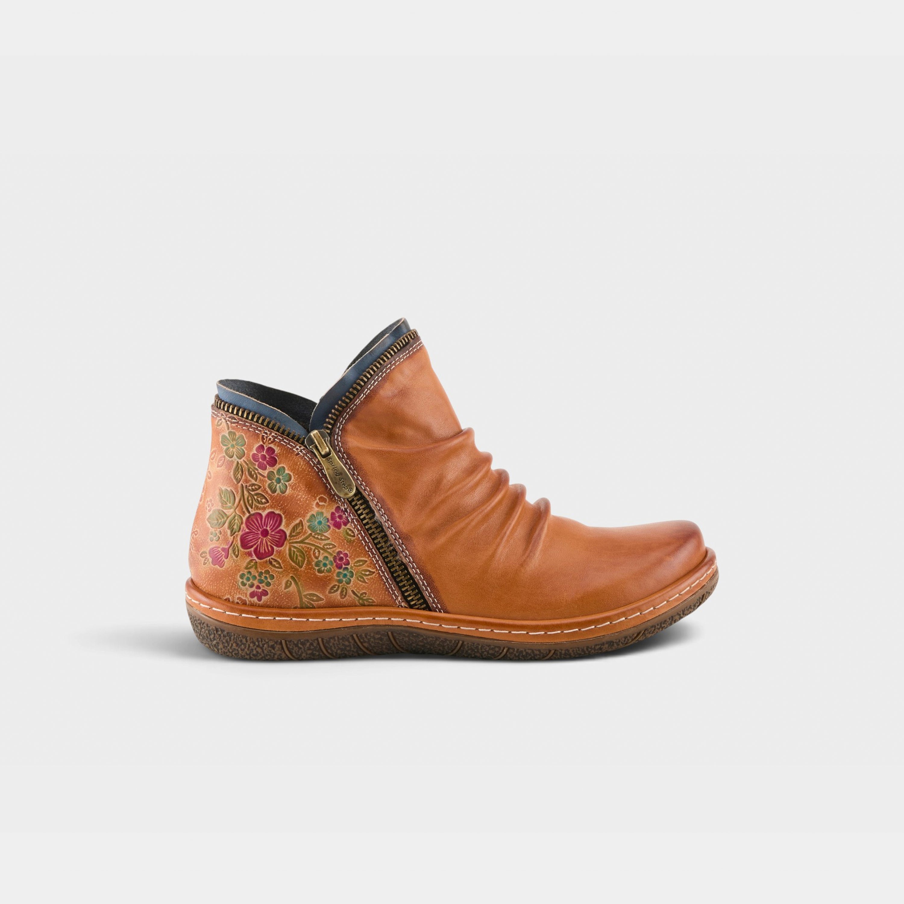L'Artiste Chesapeake boots in Camel, hero view