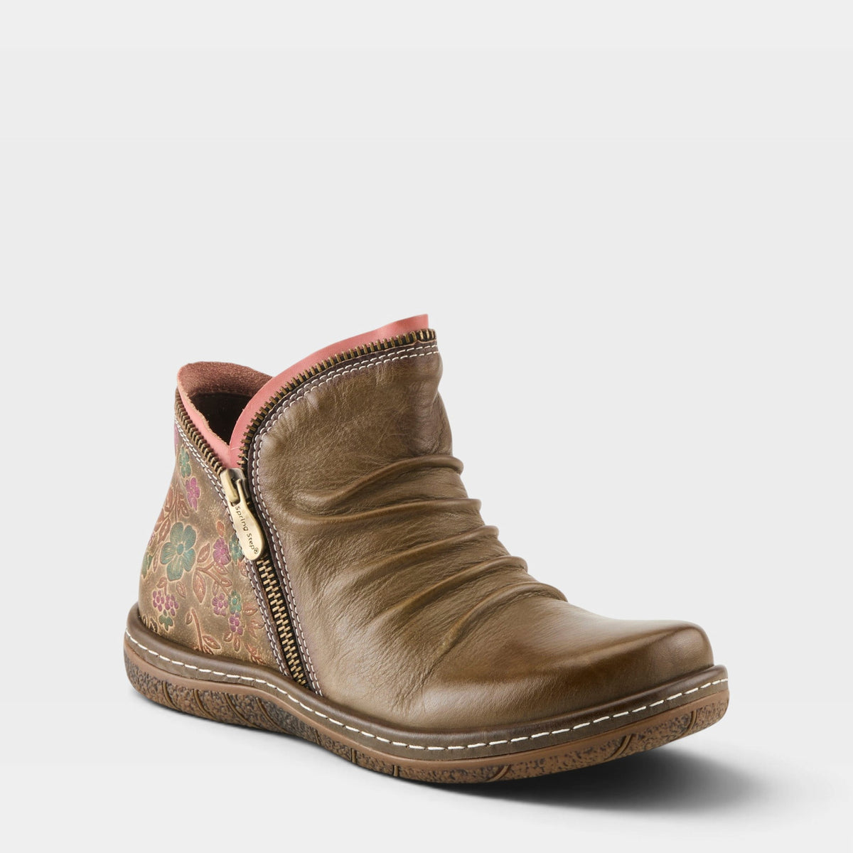 L'Artiste CHESAPEAKE BOOTS in OLIVE GREEN, front view