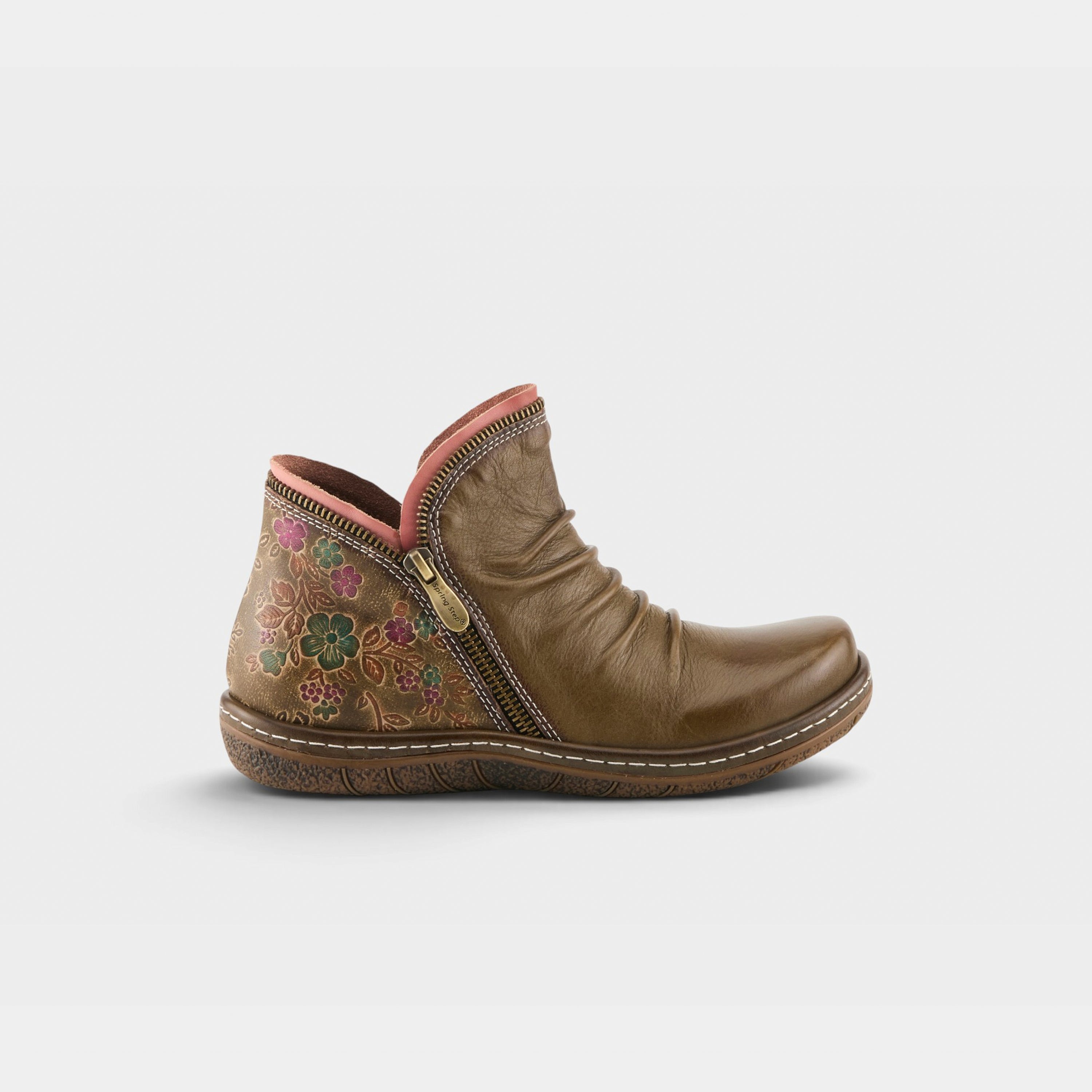 L'Artiste Chesapeake boots in Olive Green, hero view