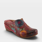 L'Artiste CHIENTI CLOGS in RED MULTI, front view