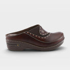 L'Artiste Chino clogs in Brown, hero view