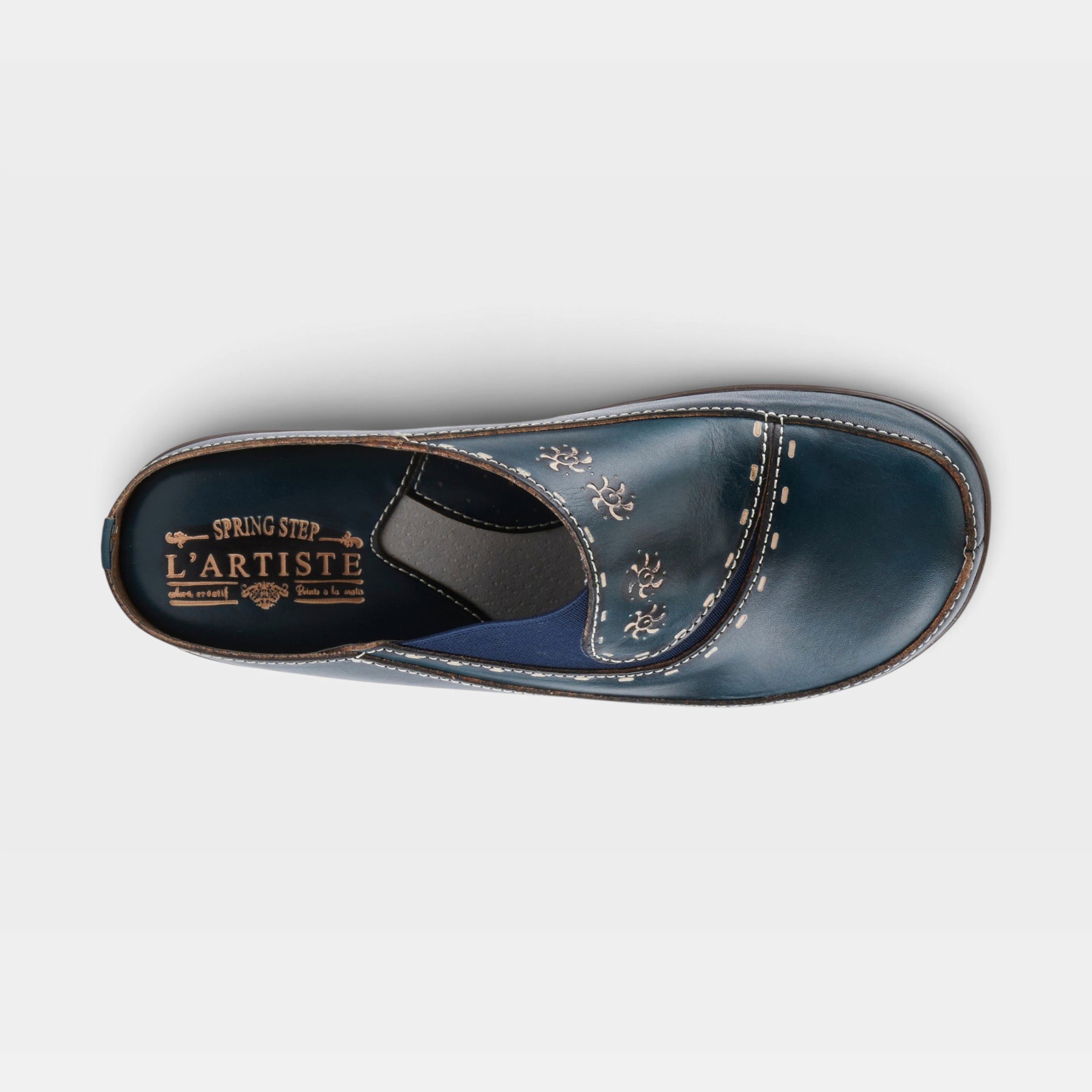 L'Artiste Chino clogs in Navy, top view