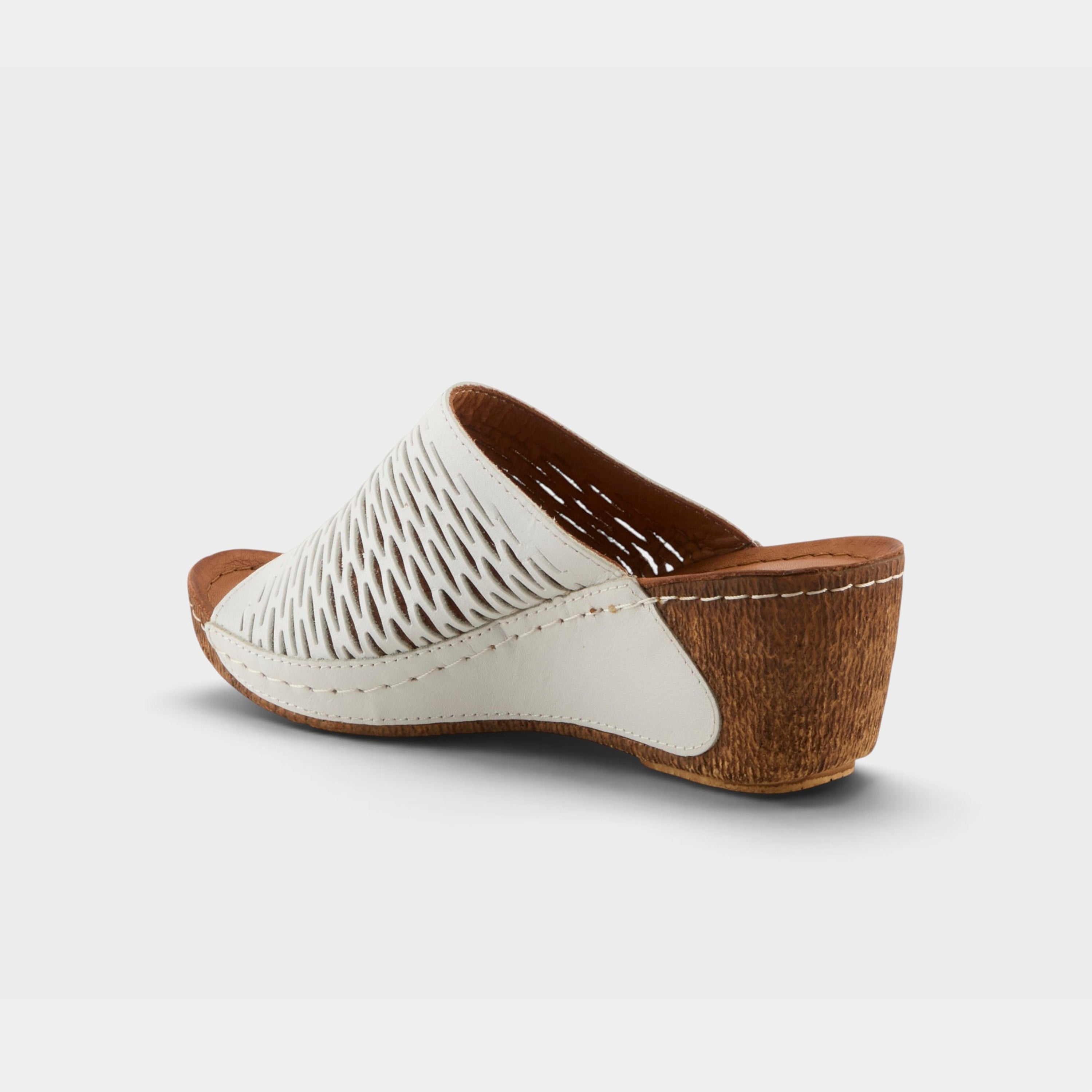 Spring Step Cunacena White Sandal