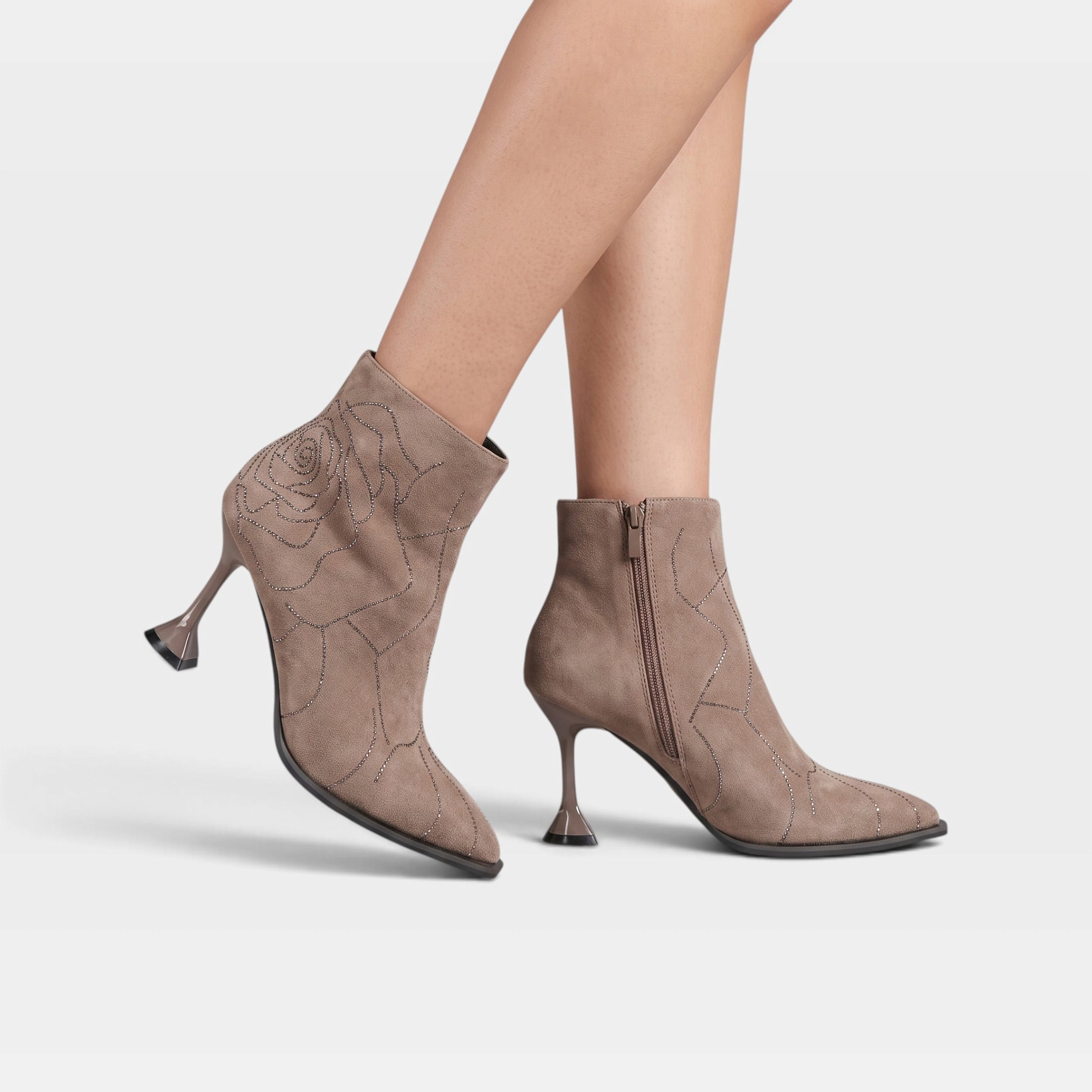 Azura Dianaar Taupe Boot