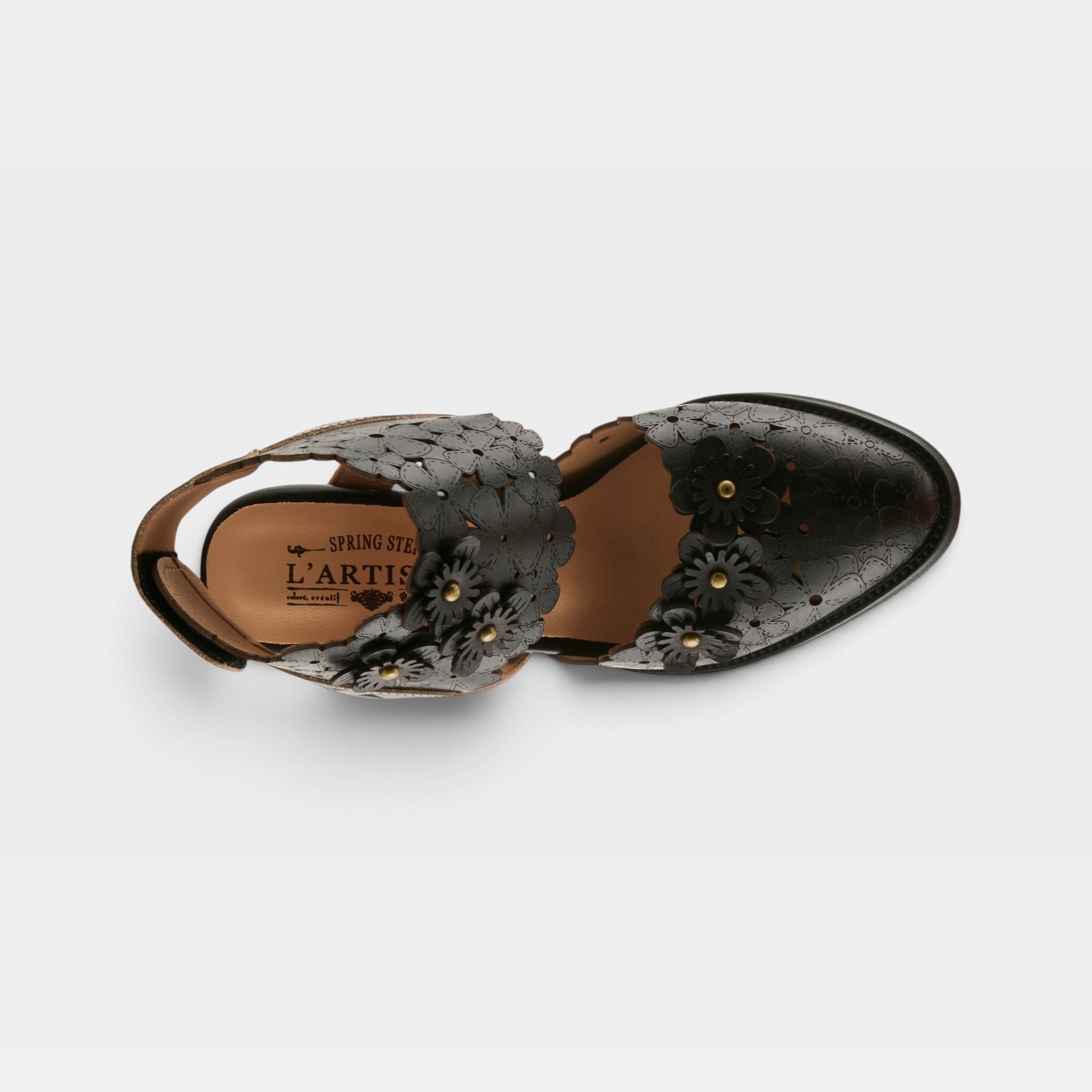 L'Artiste Distinction shooties in Black, top view