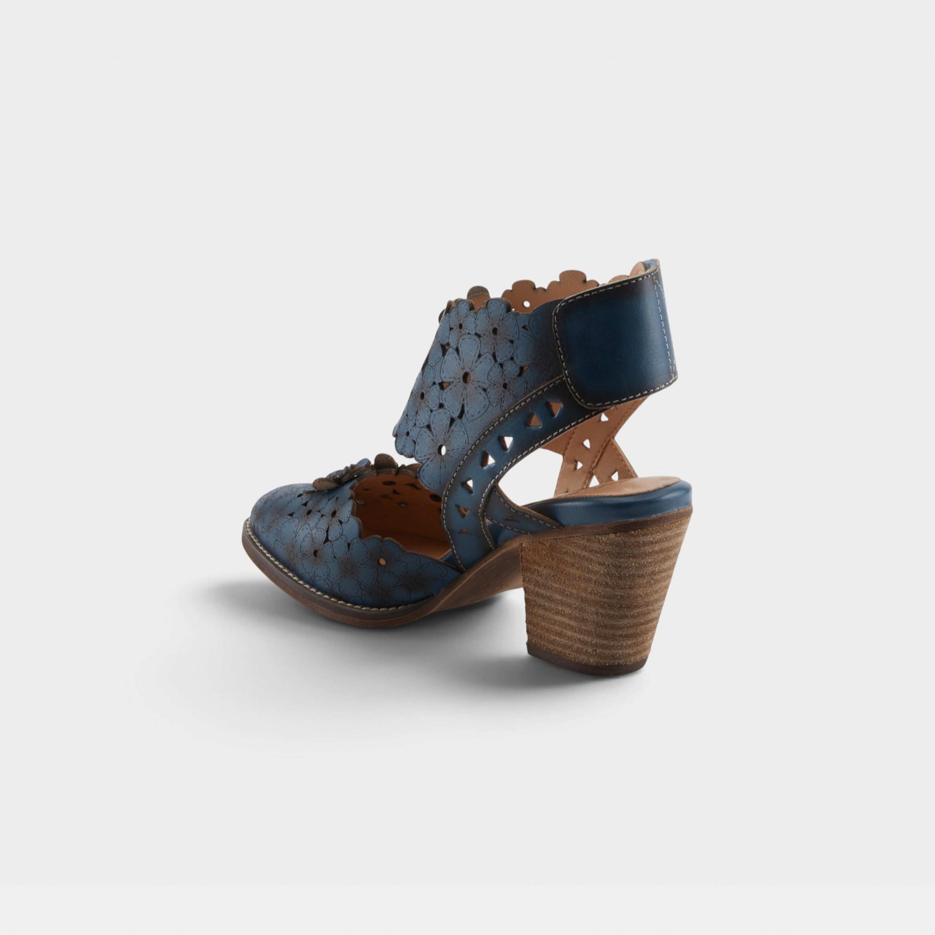 L'Artiste Distinction shooties in Navy, alternate angle view