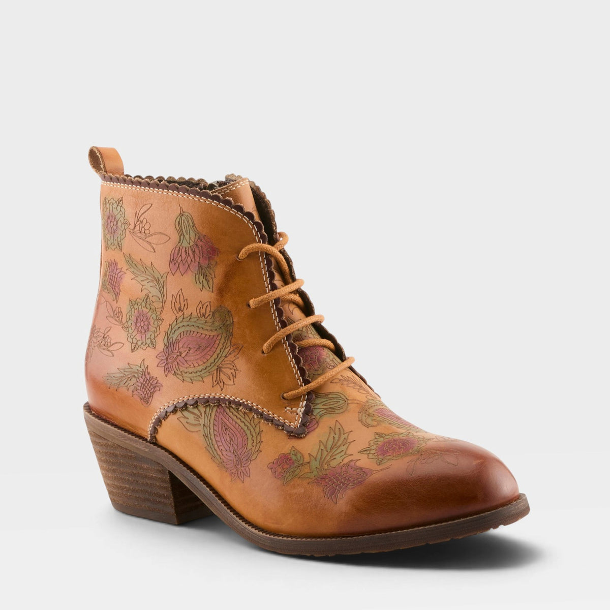 L'Artiste DUJU BOOTS in CAMEL, front view