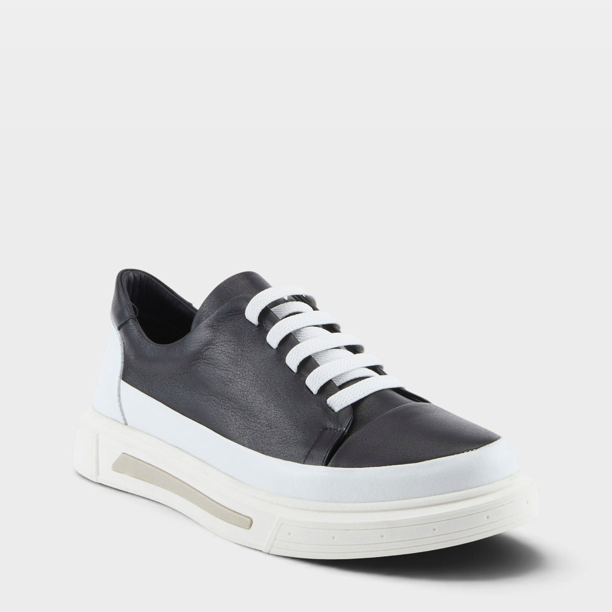 SPRING STEP DUNE SNEAKERS