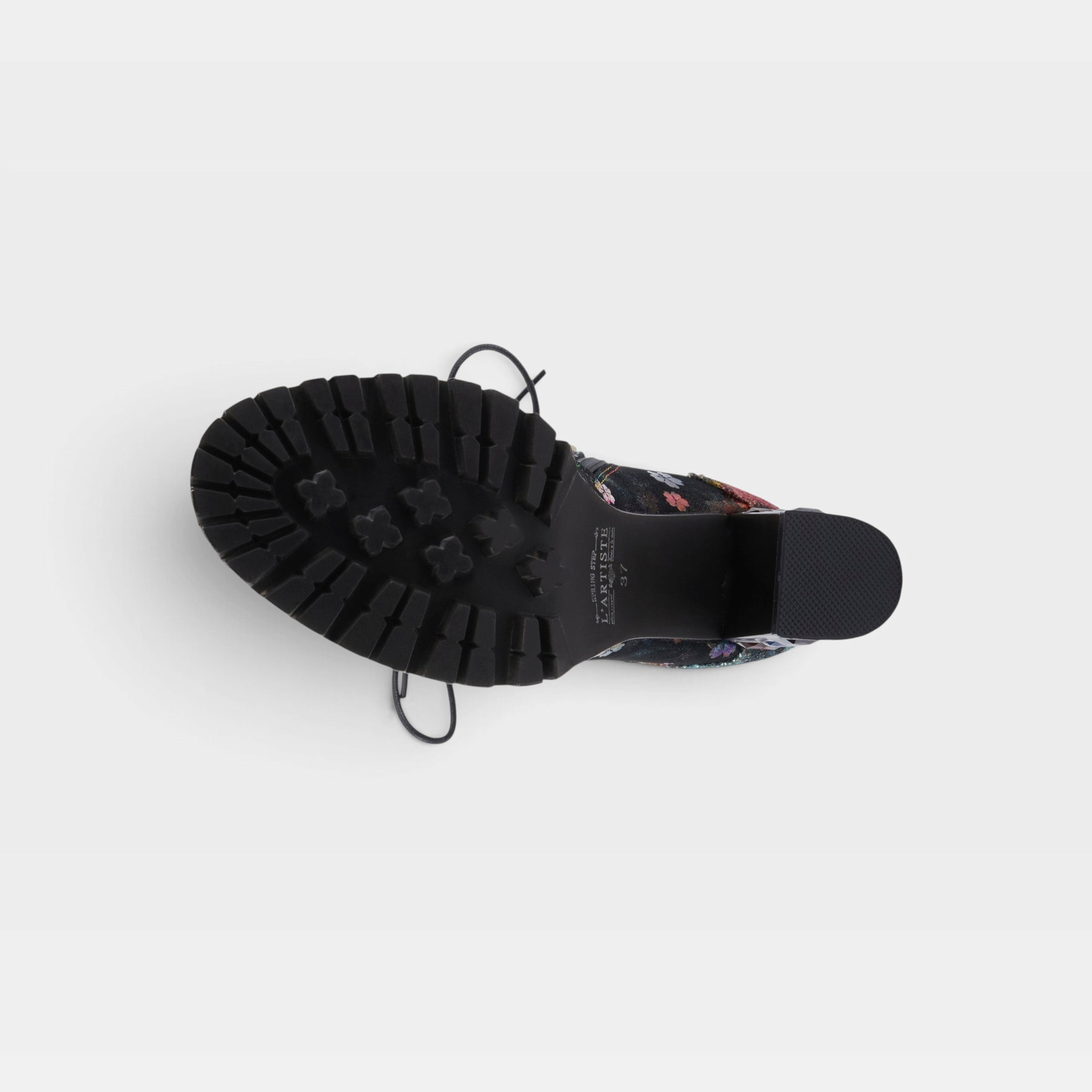 L'Artiste Flutterbank boots in Rainbow, outsole view