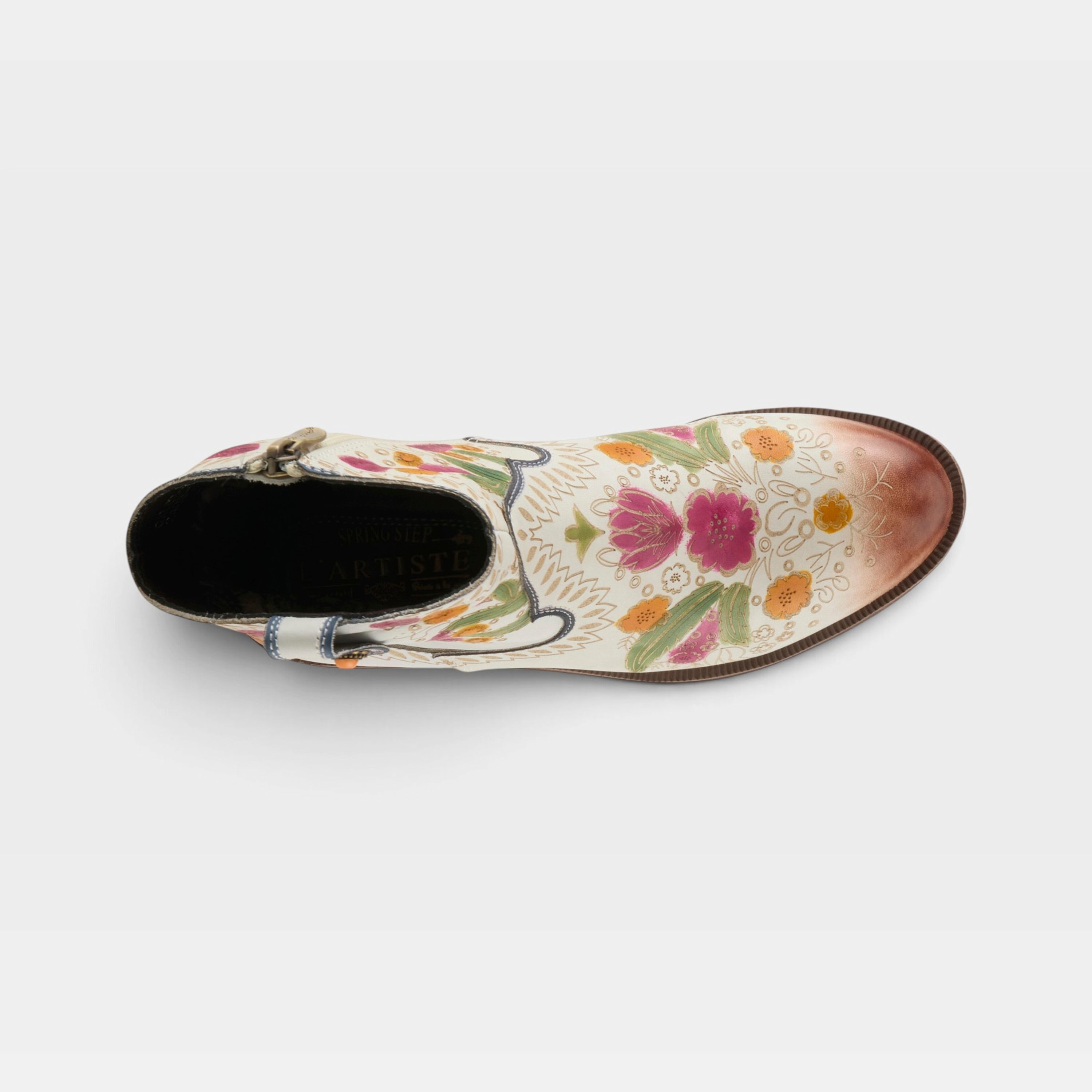 L'Artiste Galop boot in White, top view