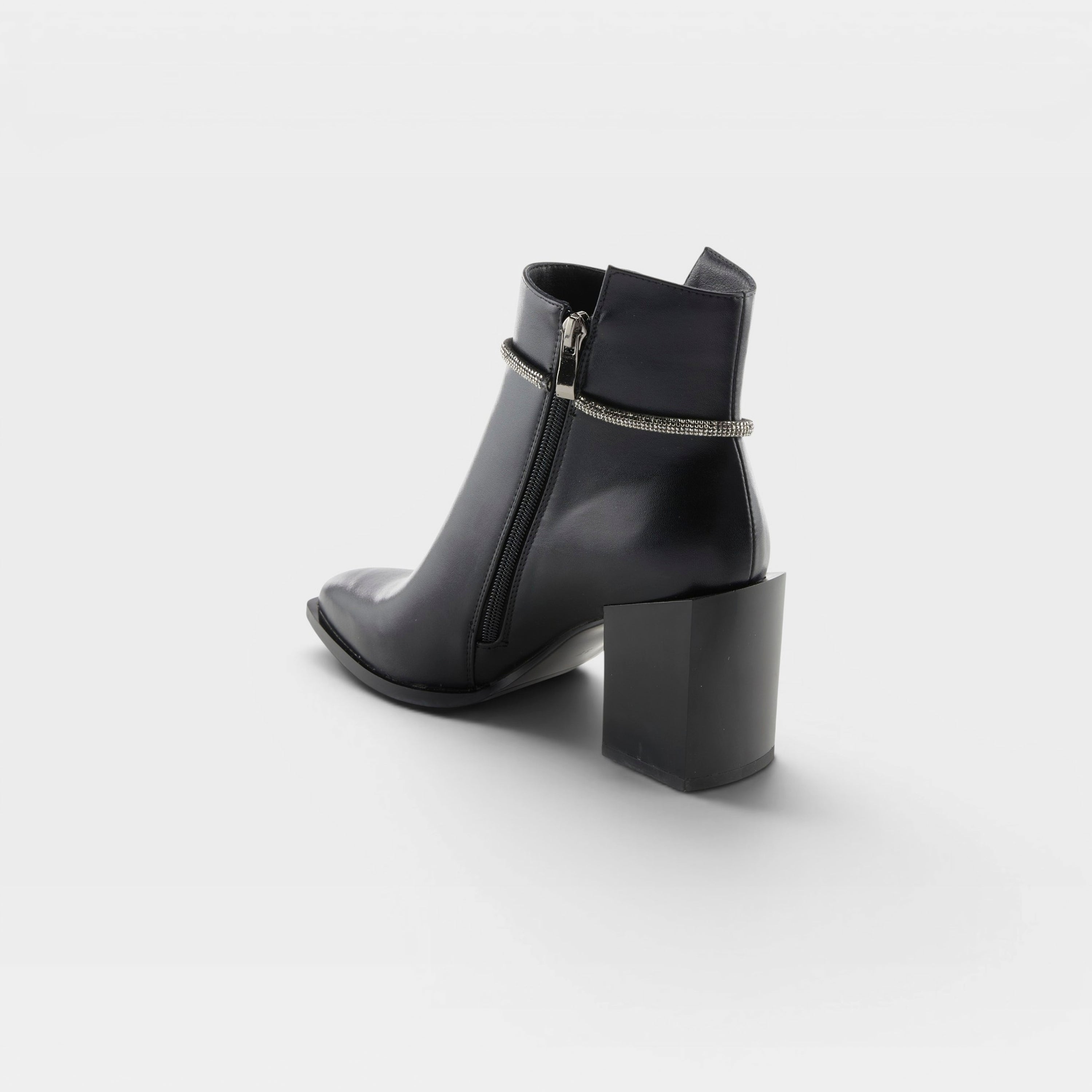 Azura Gladysnite Black Boot