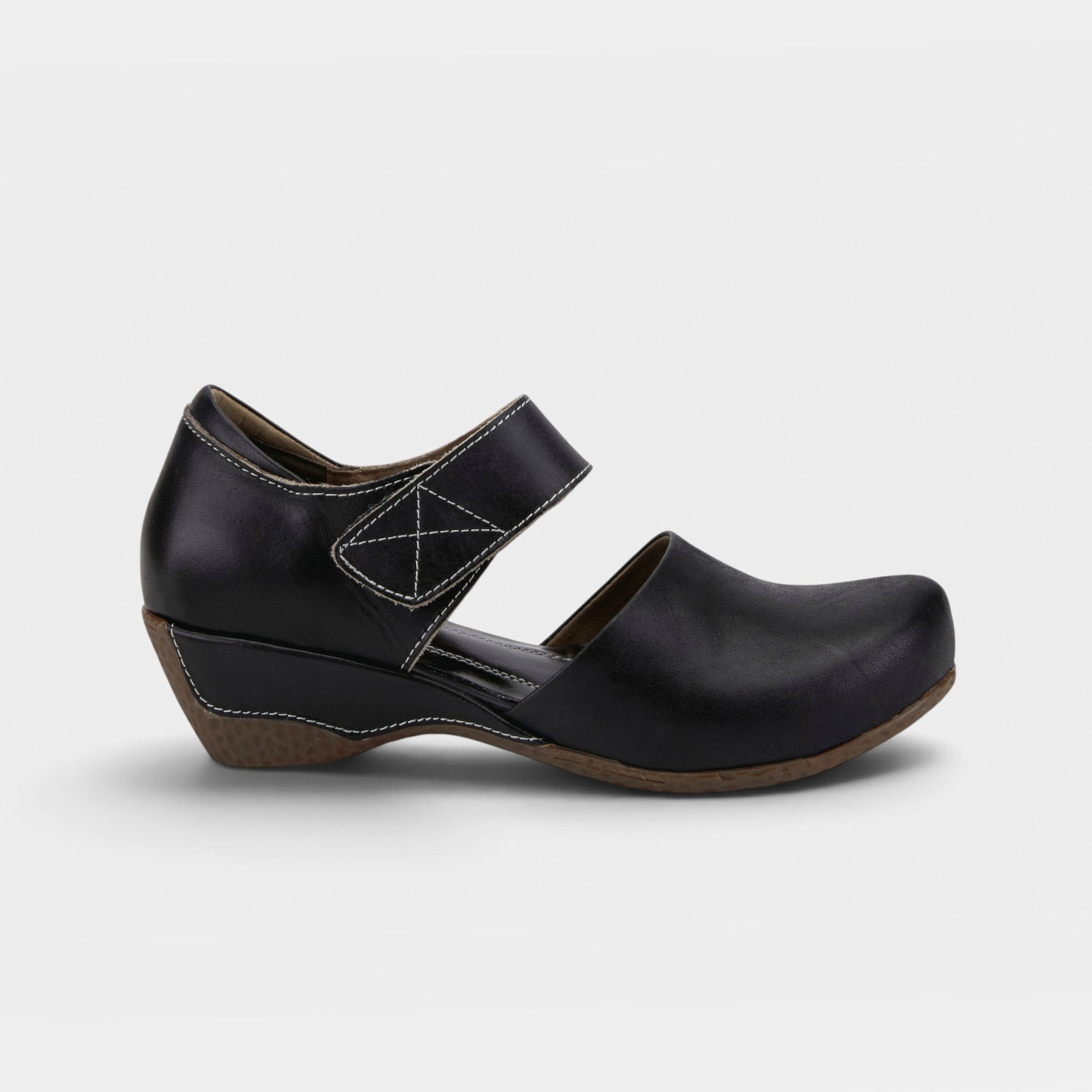 L'Artiste Gloss Mary Jane shoes in Black, hero view