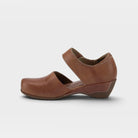 L'Artiste Gloss Mary Jane shoes in Brown, side view