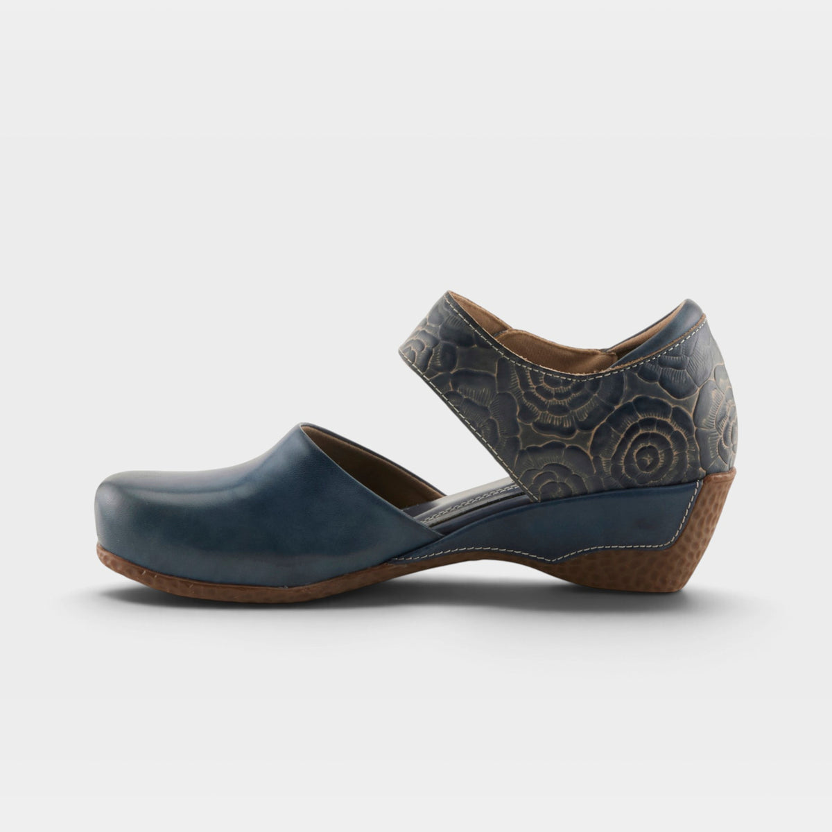 L'Artiste Gloss-Pansy shoes in Navy, side view
