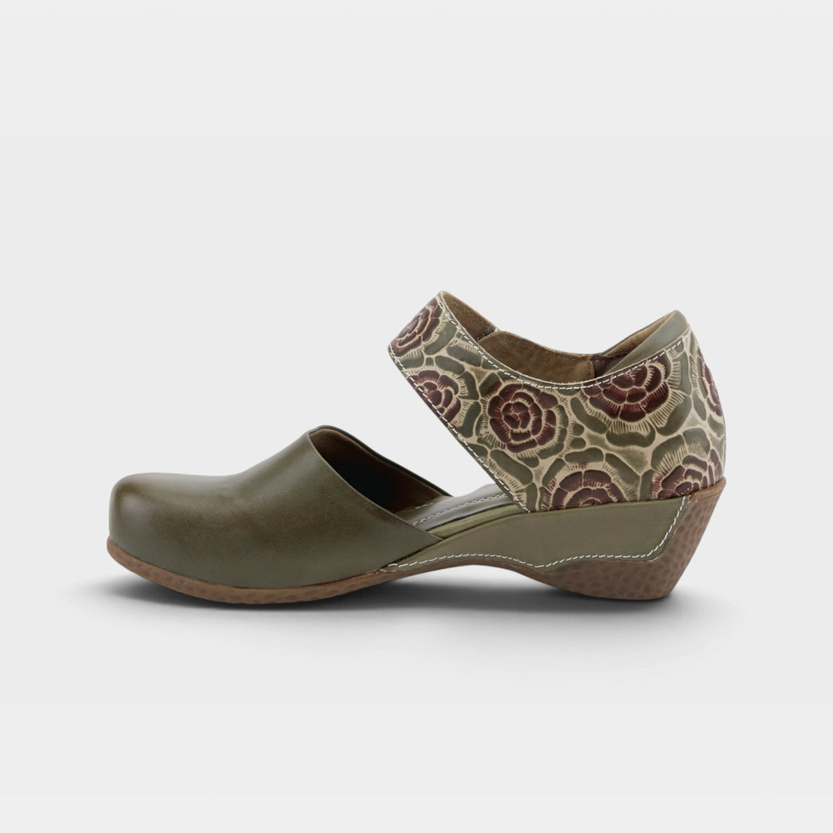 L'Artiste Gloss-Pansy shoes in Olive, side view