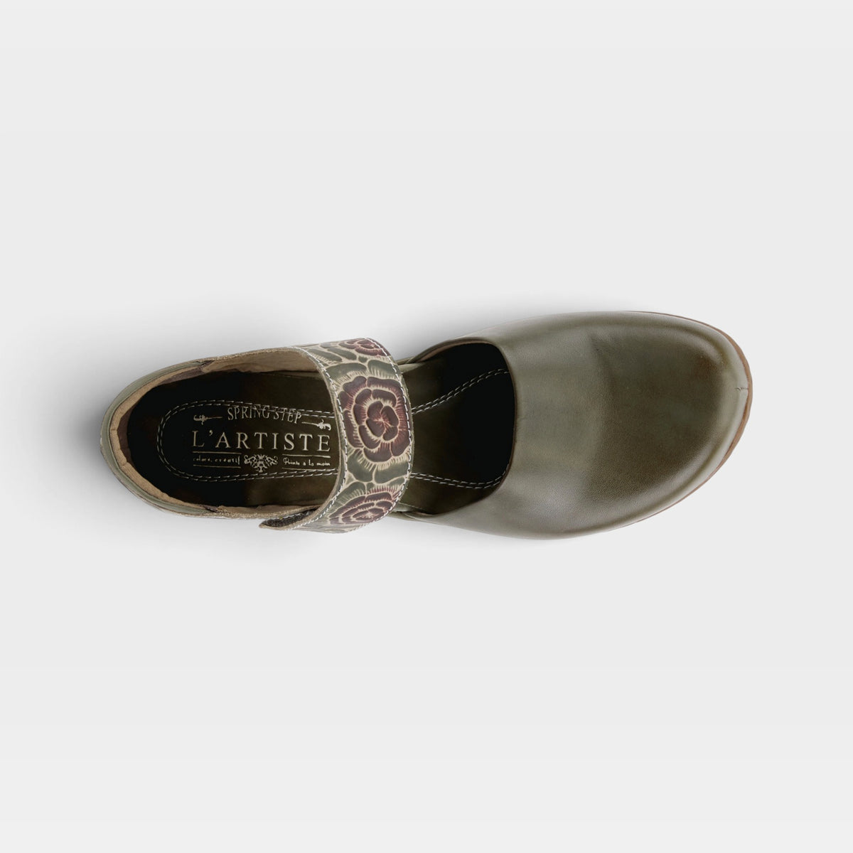 L'Artiste Gloss-Pansy shoes in Olive, top view