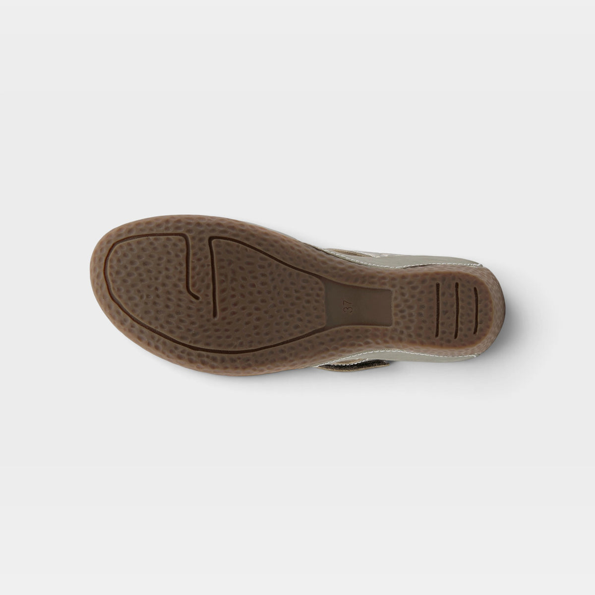 L'Artiste Gloss-Pansy shoes in Olive, outsole view