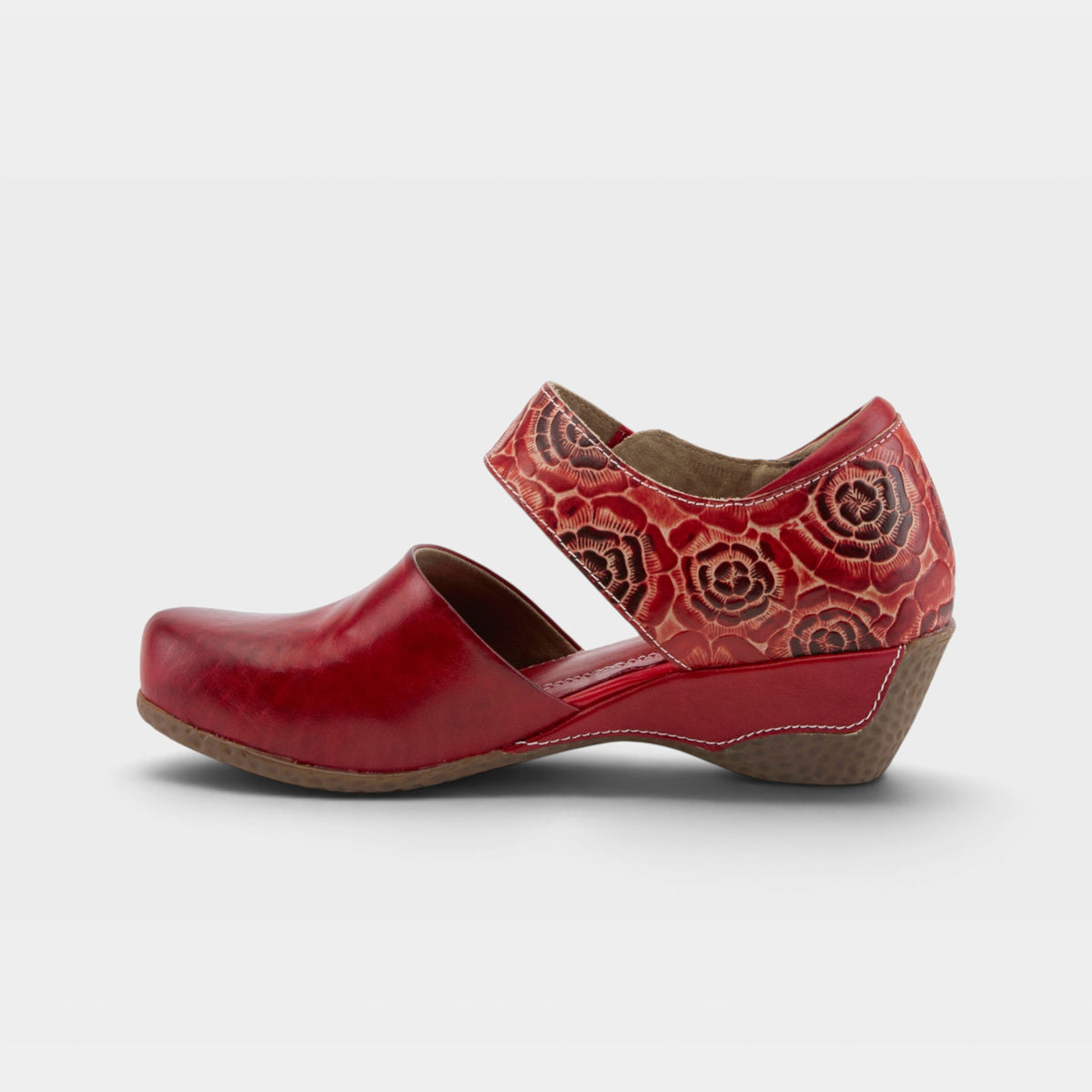 L'Artiste Gloss-Pansy shoes in Red, side view