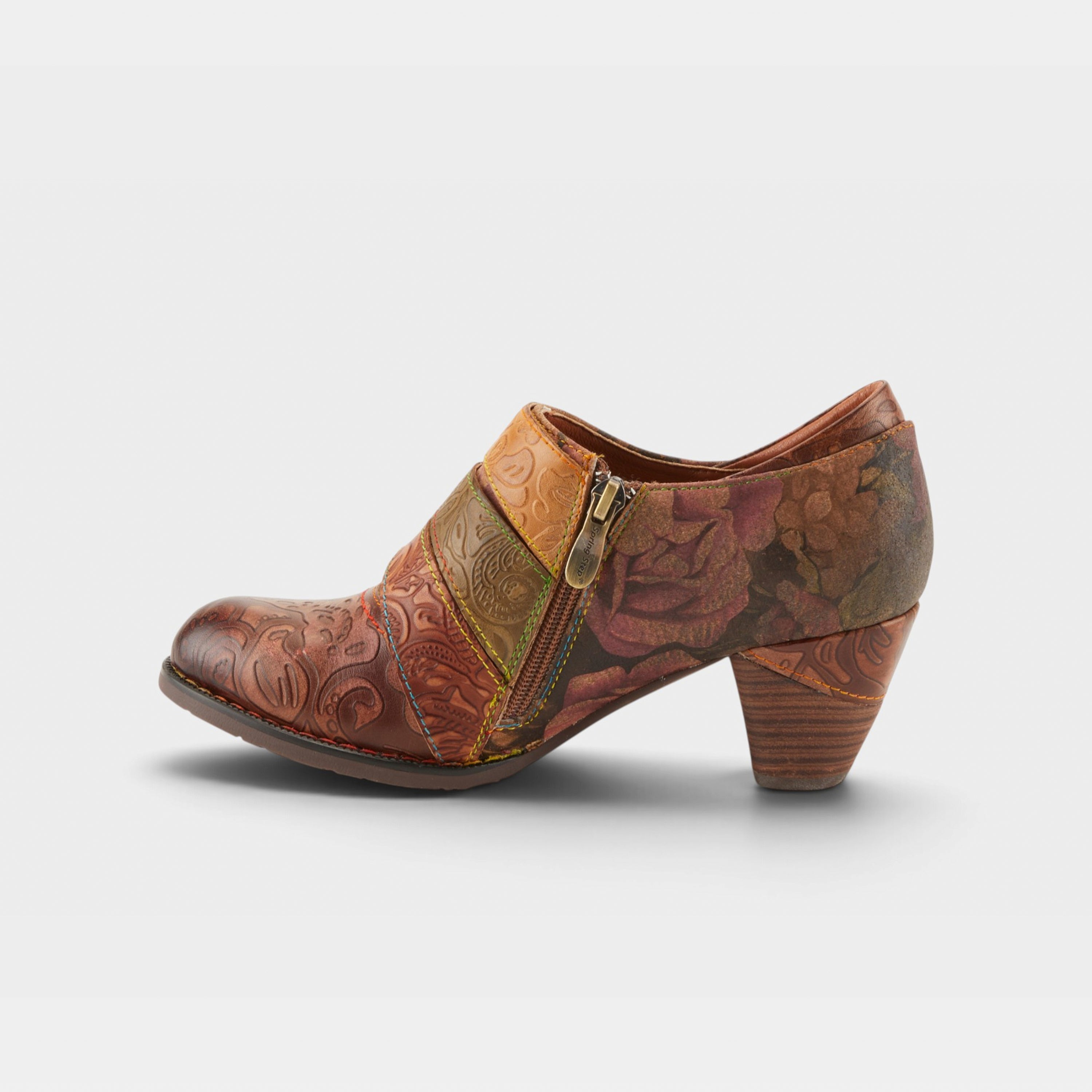 L'Artiste Graphic shoes in Brown Multi, side view