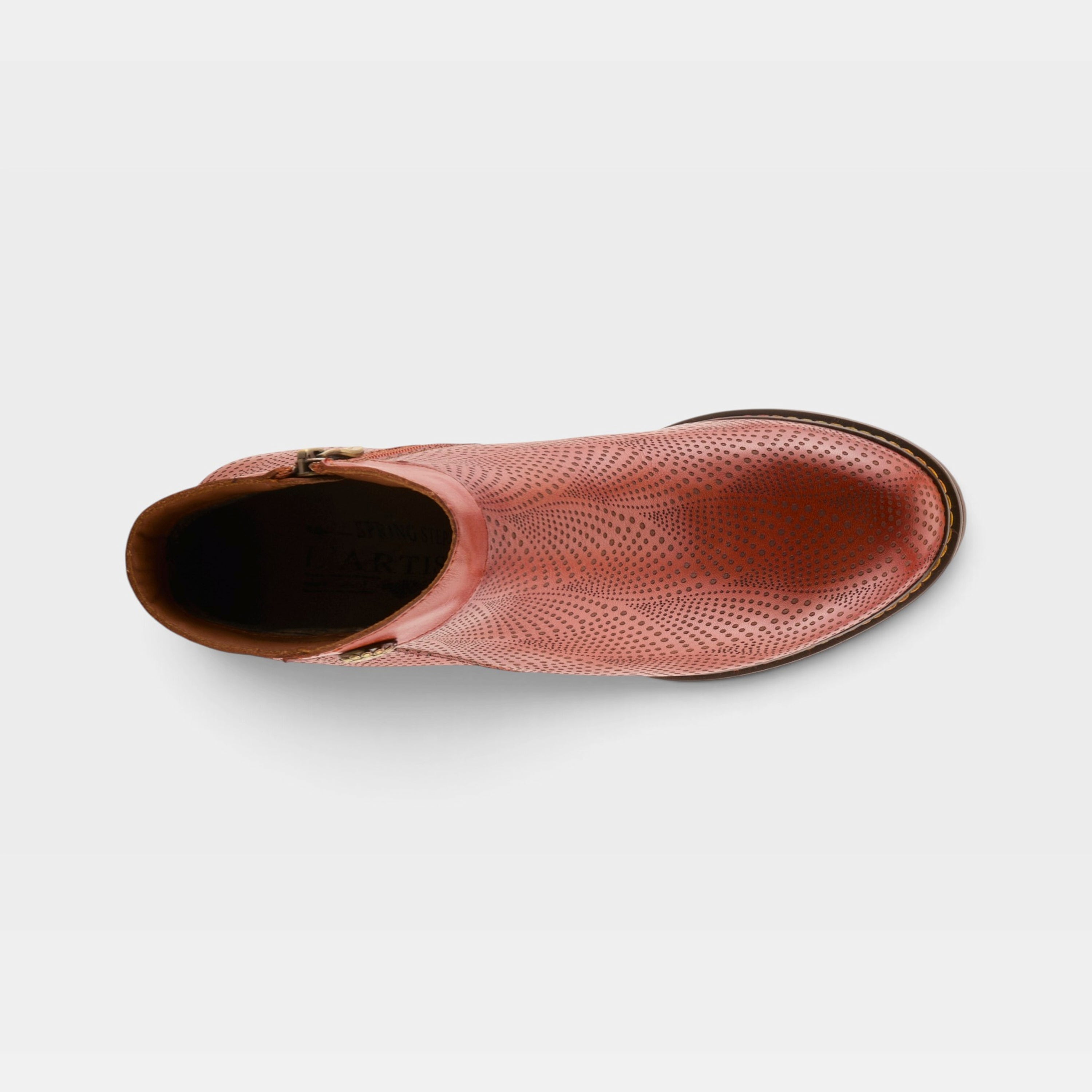 L'Artiste Guevara boots in Camel, top view