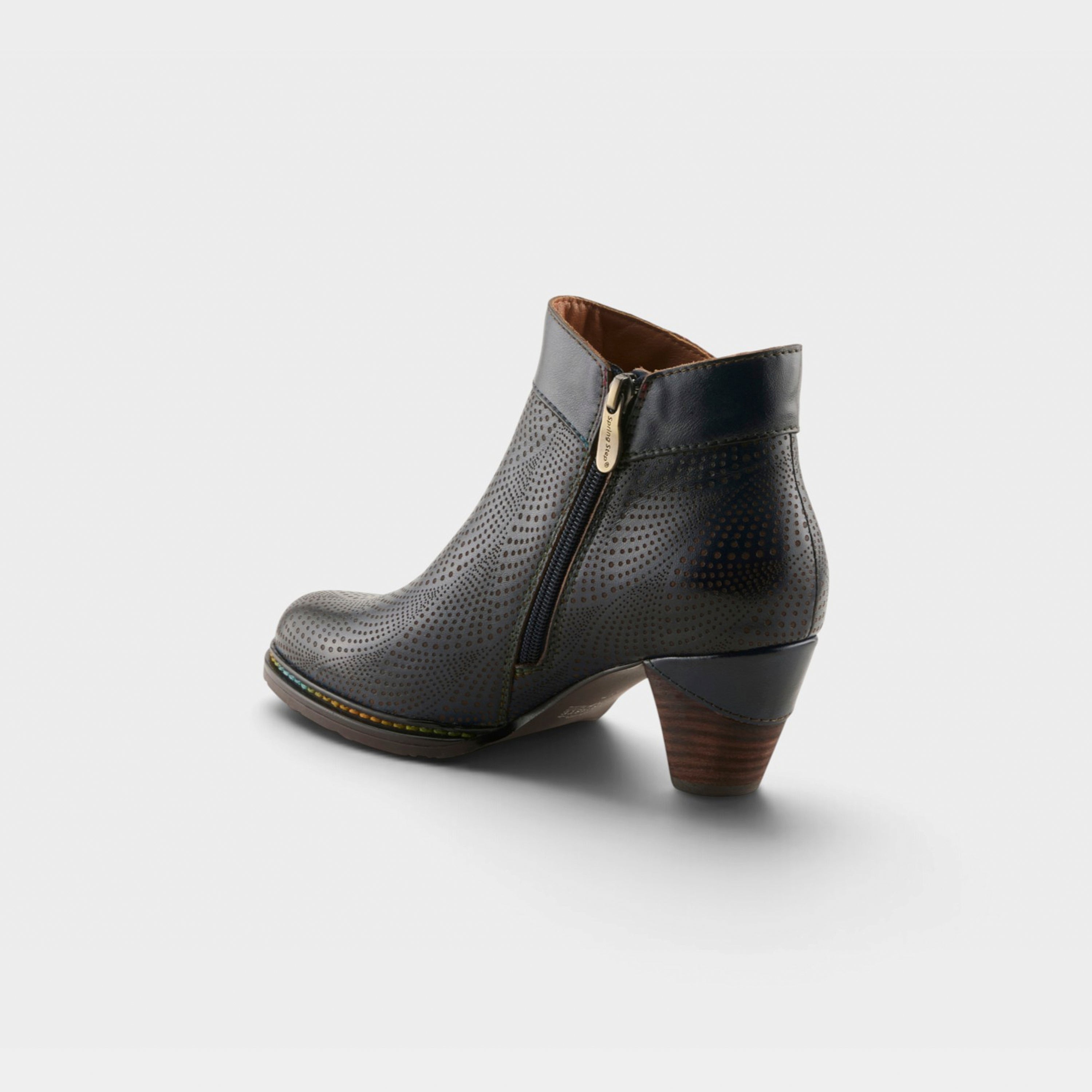 L'Artiste Guevara boots in Navy, alternate angle view