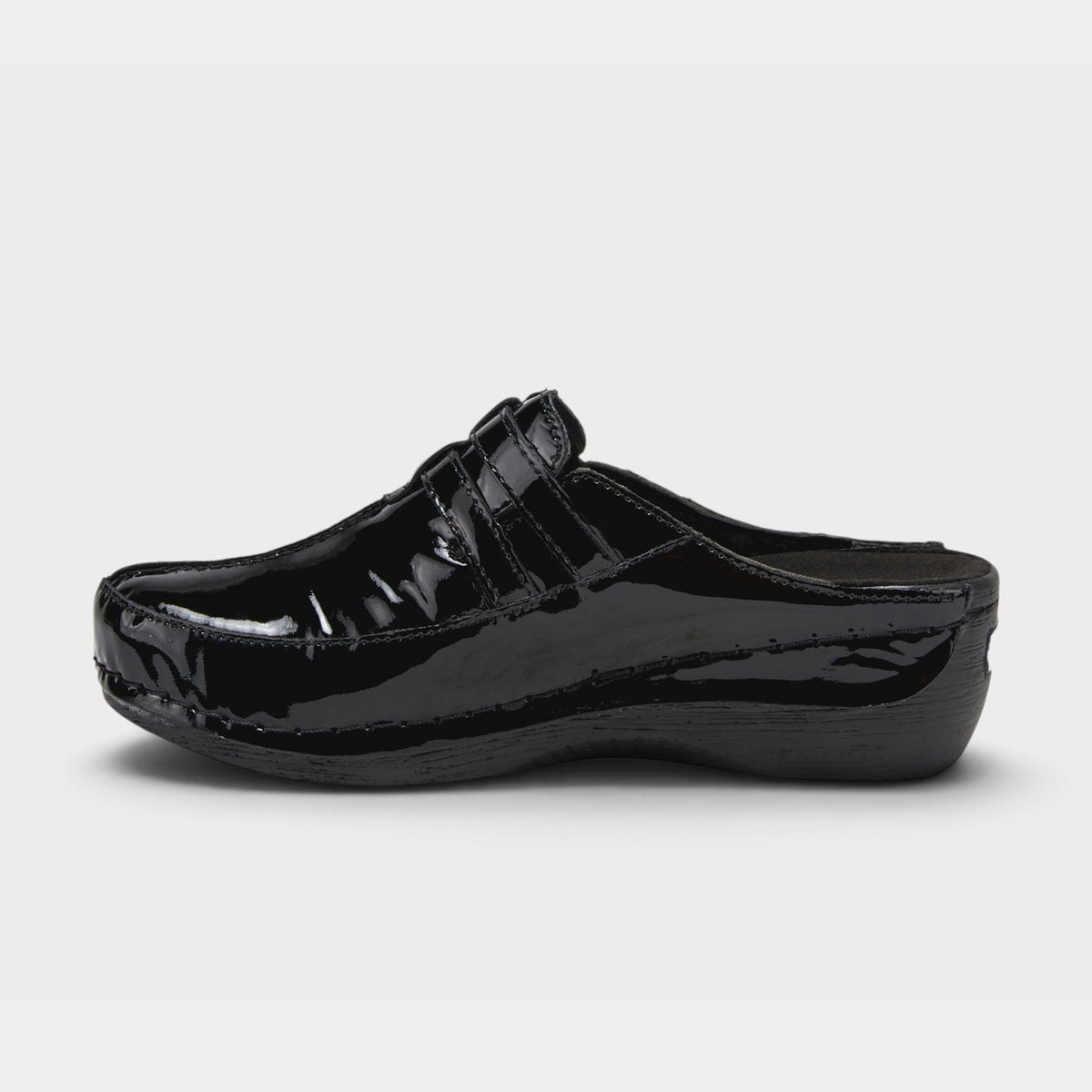 Spring Step Happy Black Patent Clog