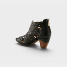 L'Artiste Icon sandal in Black, alternate angle view