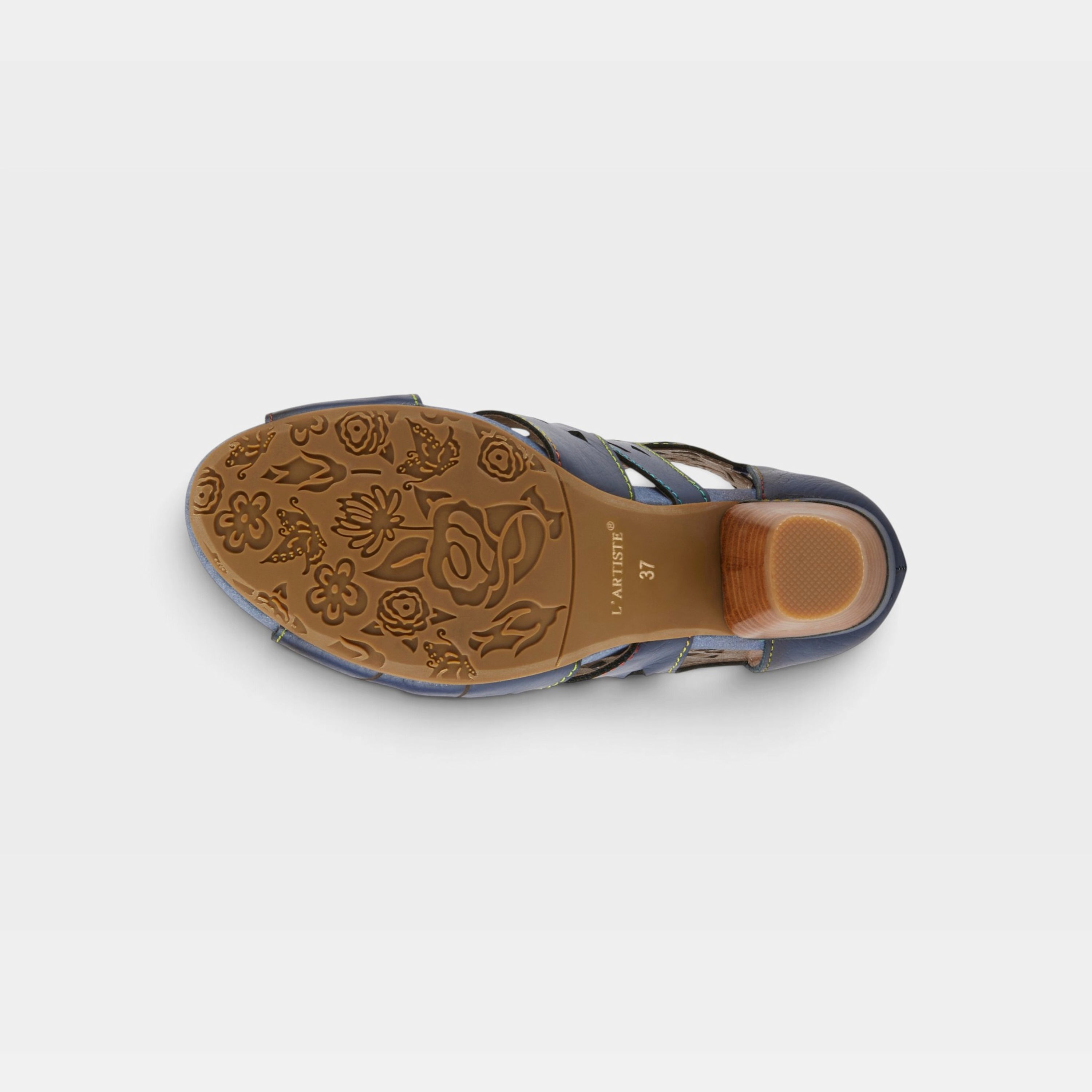 L'Artiste Icon sandal in Navy, outsole view