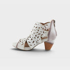 L'Artiste Icon sandal in Off White, side view