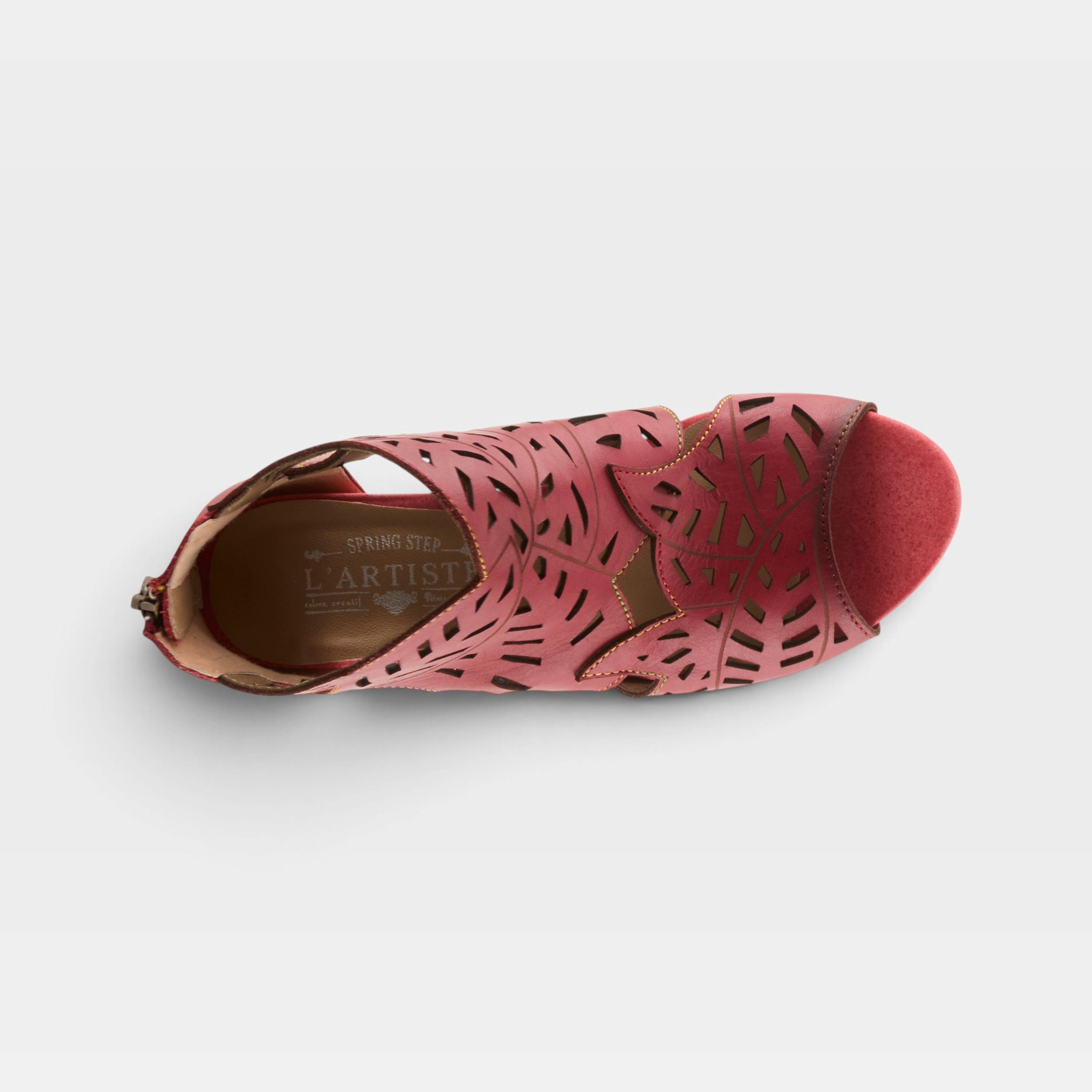 L'Artiste Icon sandal in Red, top view