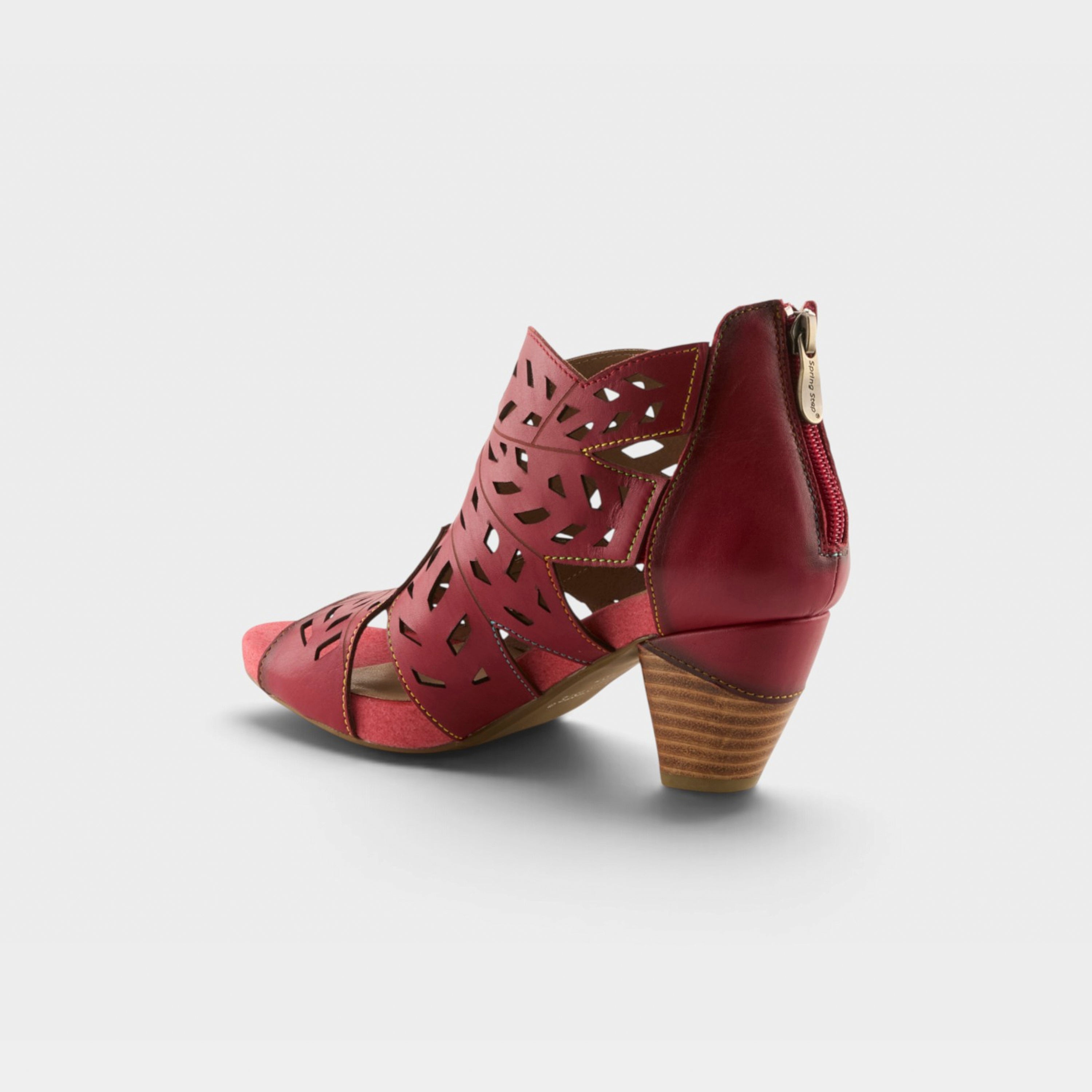 L'Artiste Icon sandal in Red, alternate angle view