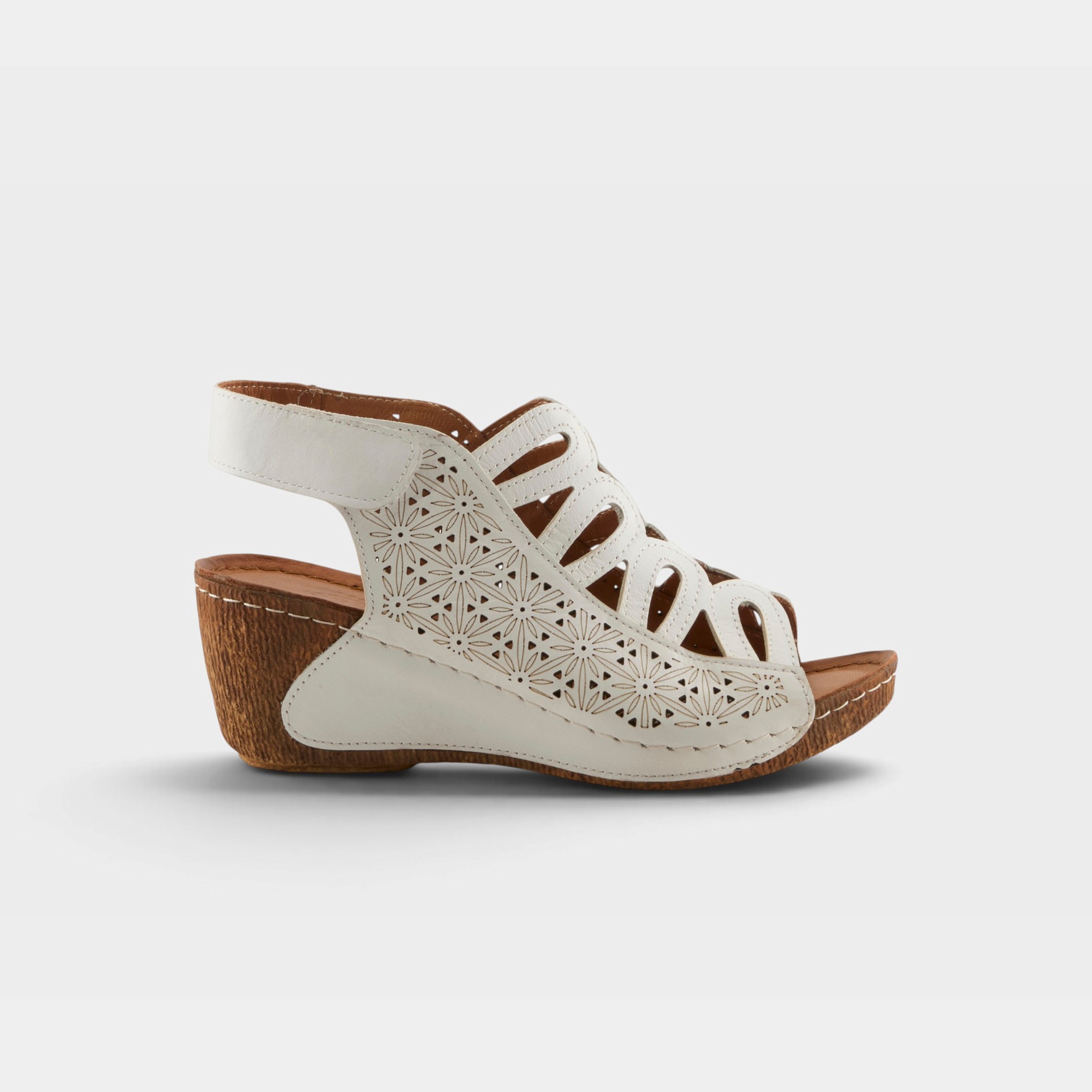 Spring Step Inocencia White Sandal