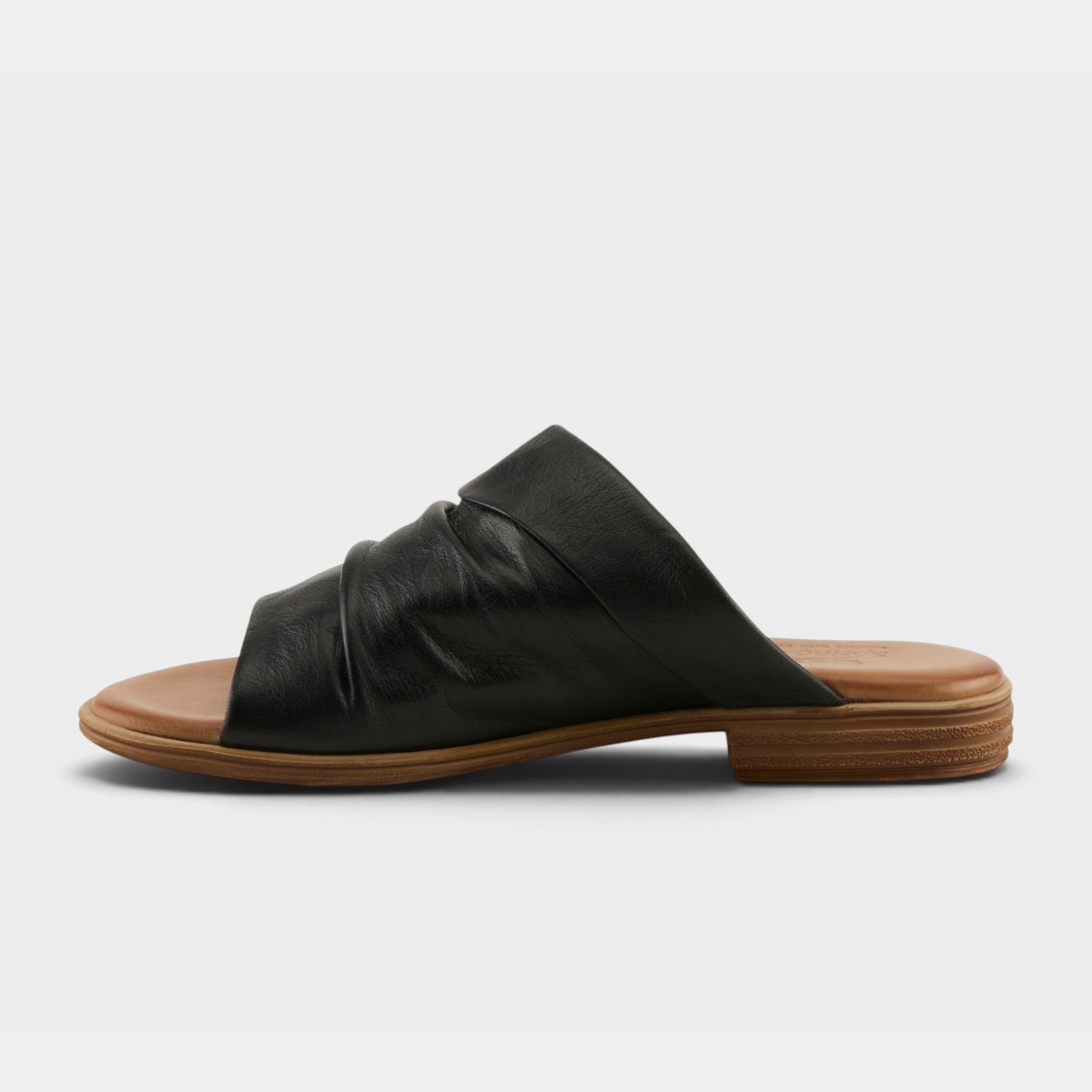 Spring Step Jaleel Black Sandal