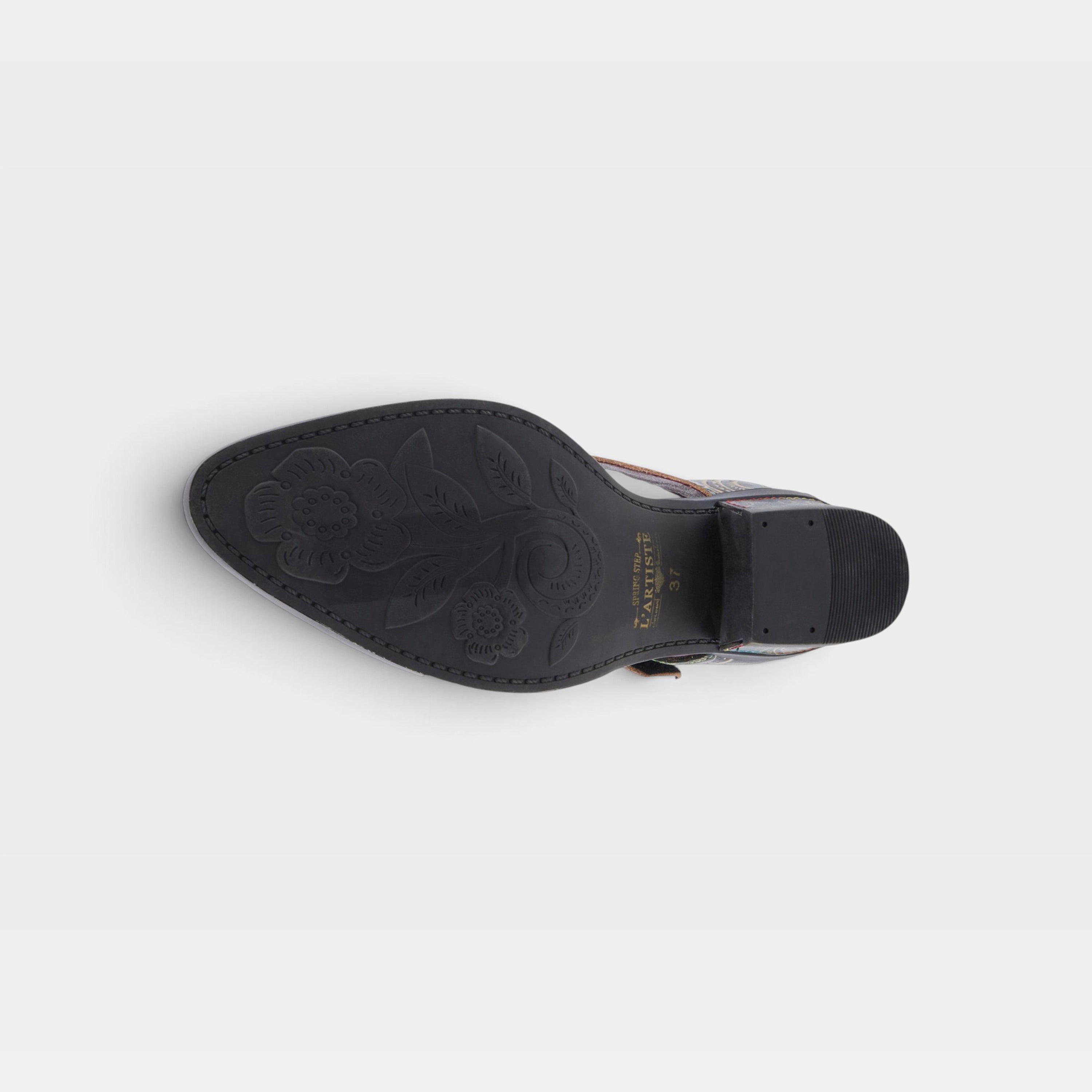L'Artiste Jazzberry shoes in Black Multi, outsole view