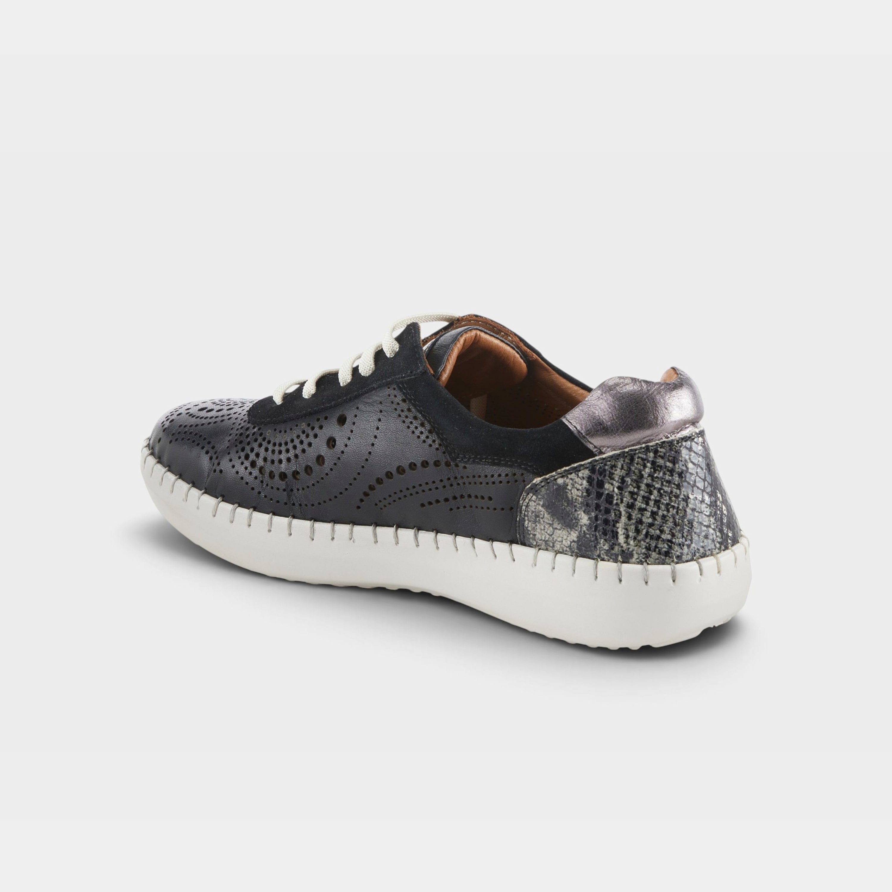 Spring Step Jumilla Black Sneaker
