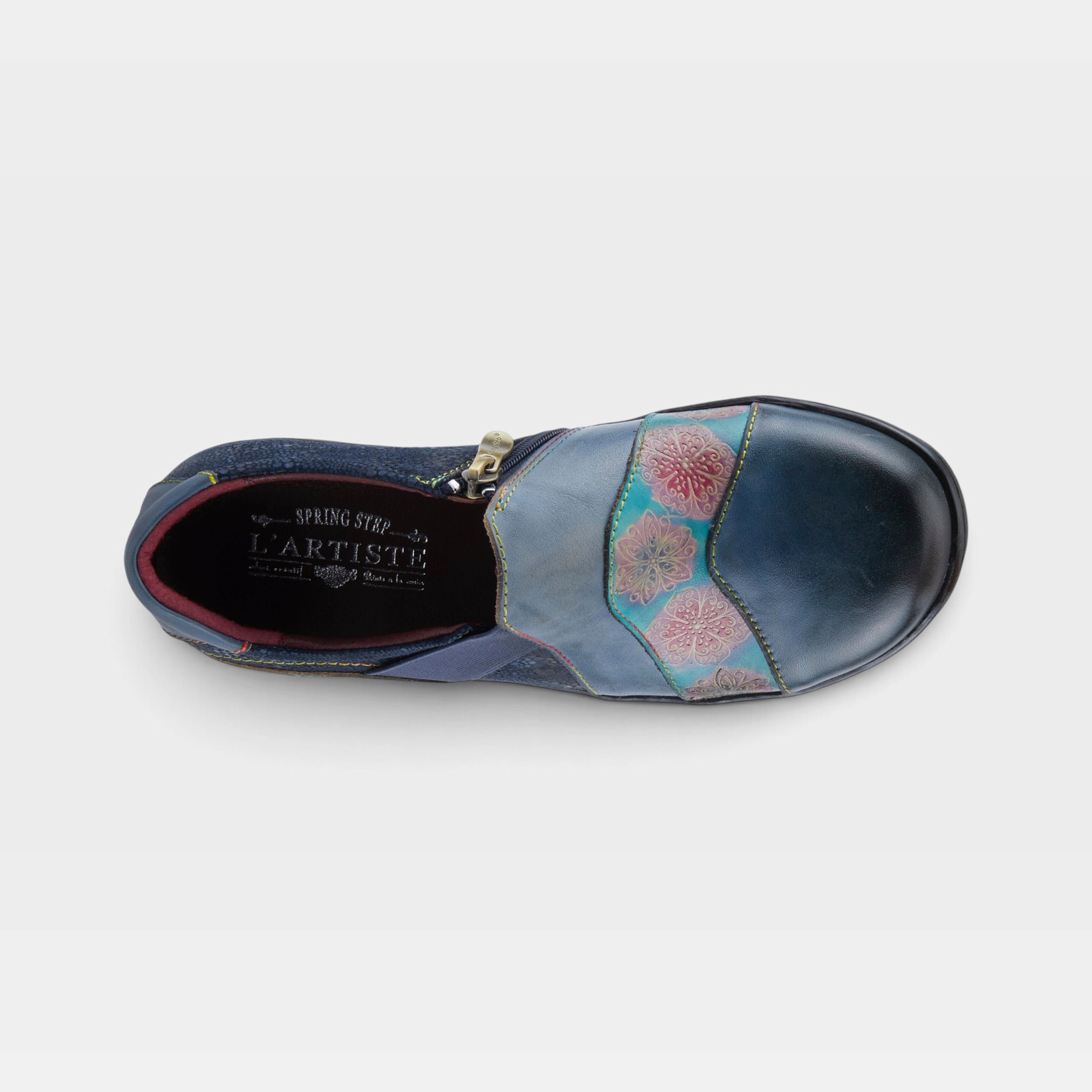 L'Artiste Lata slip-on shoe in Navy Multi, top view