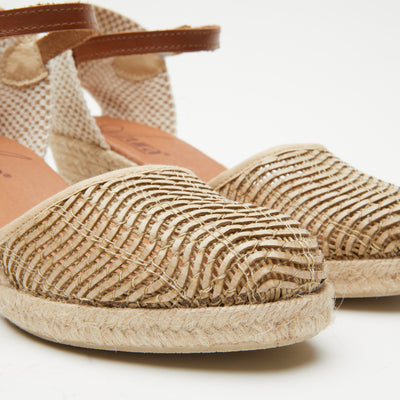 Azura – Spring Step Shoes