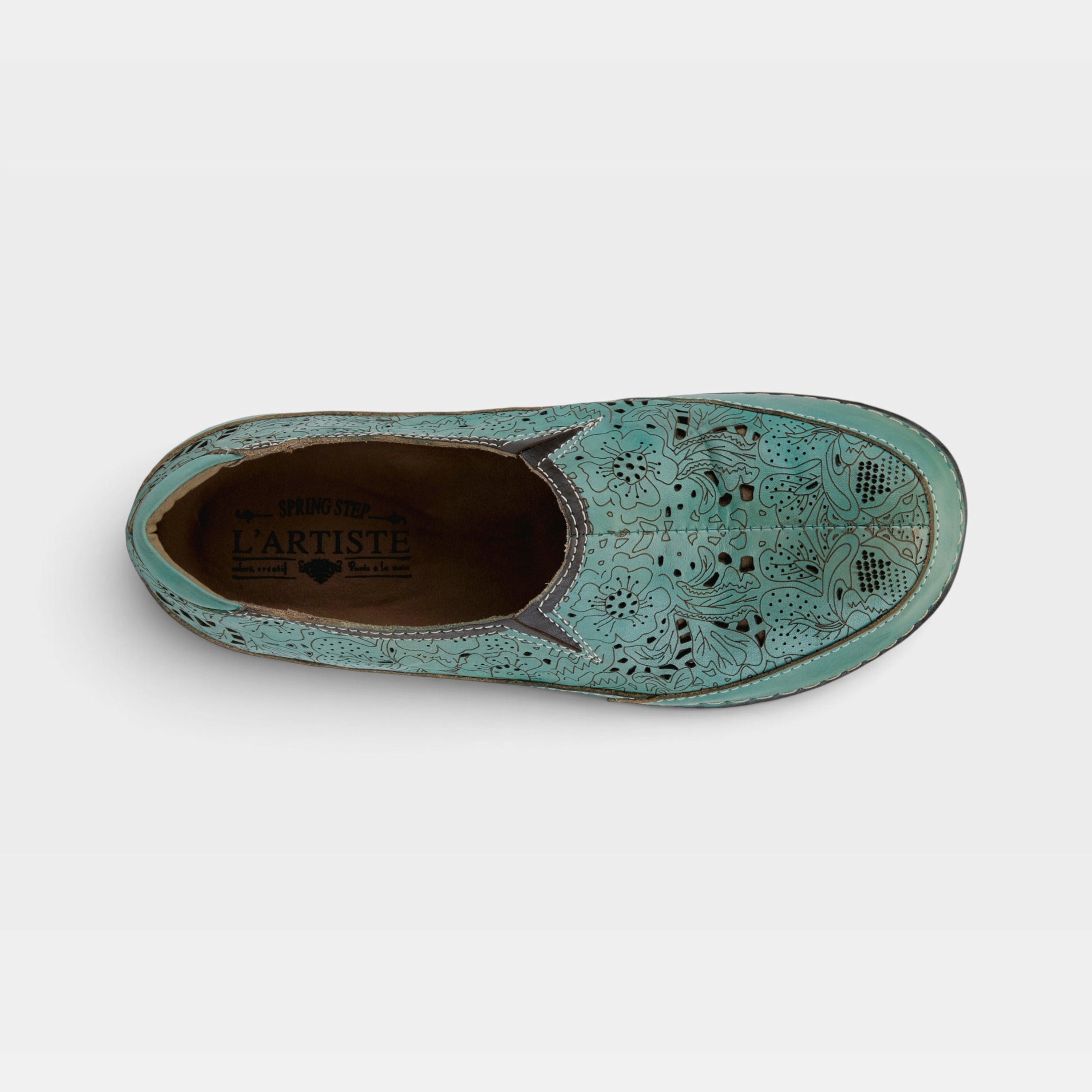 L'Artiste Libora slip-on shoes in Sky, top view