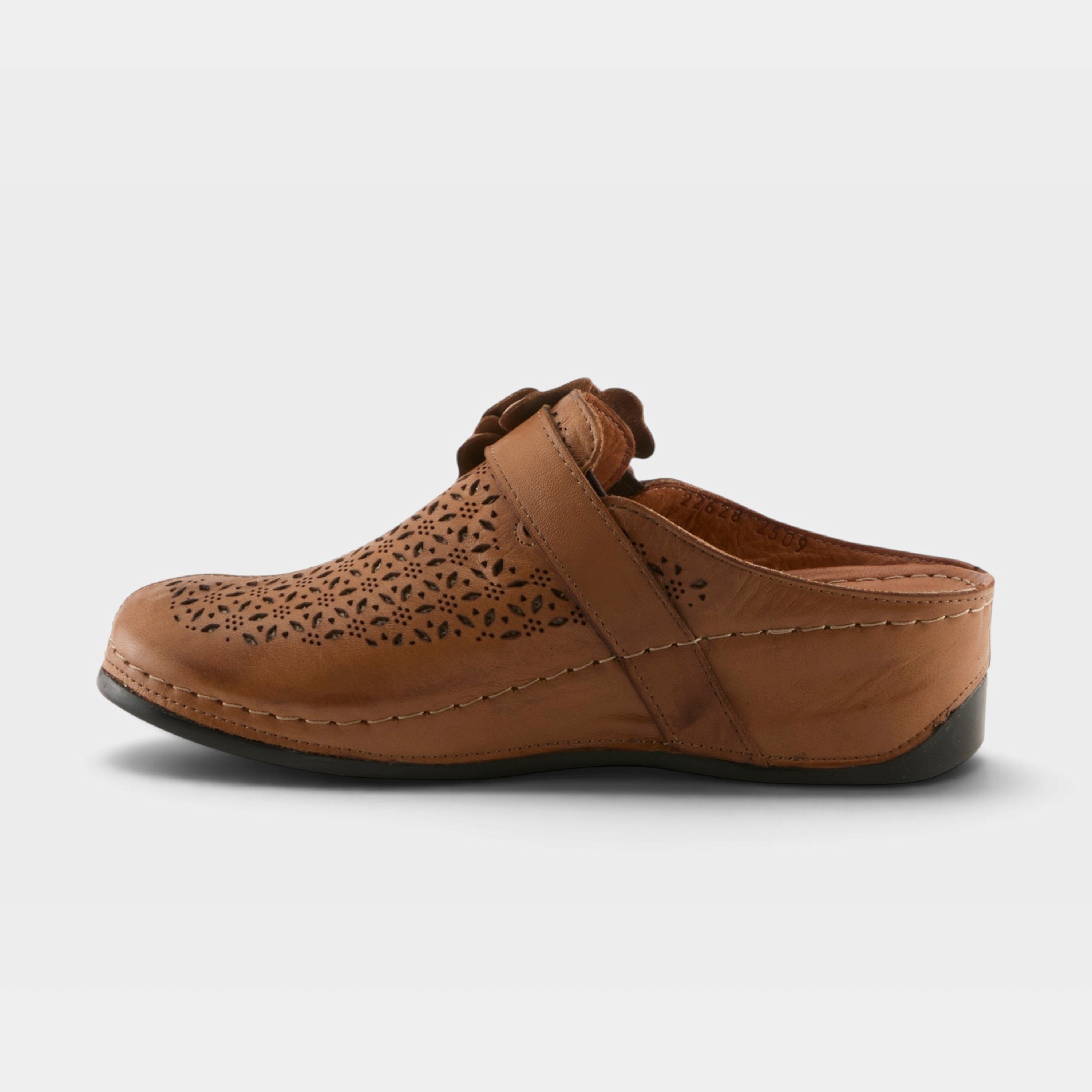 Spring Step Lilybean Camel Clog